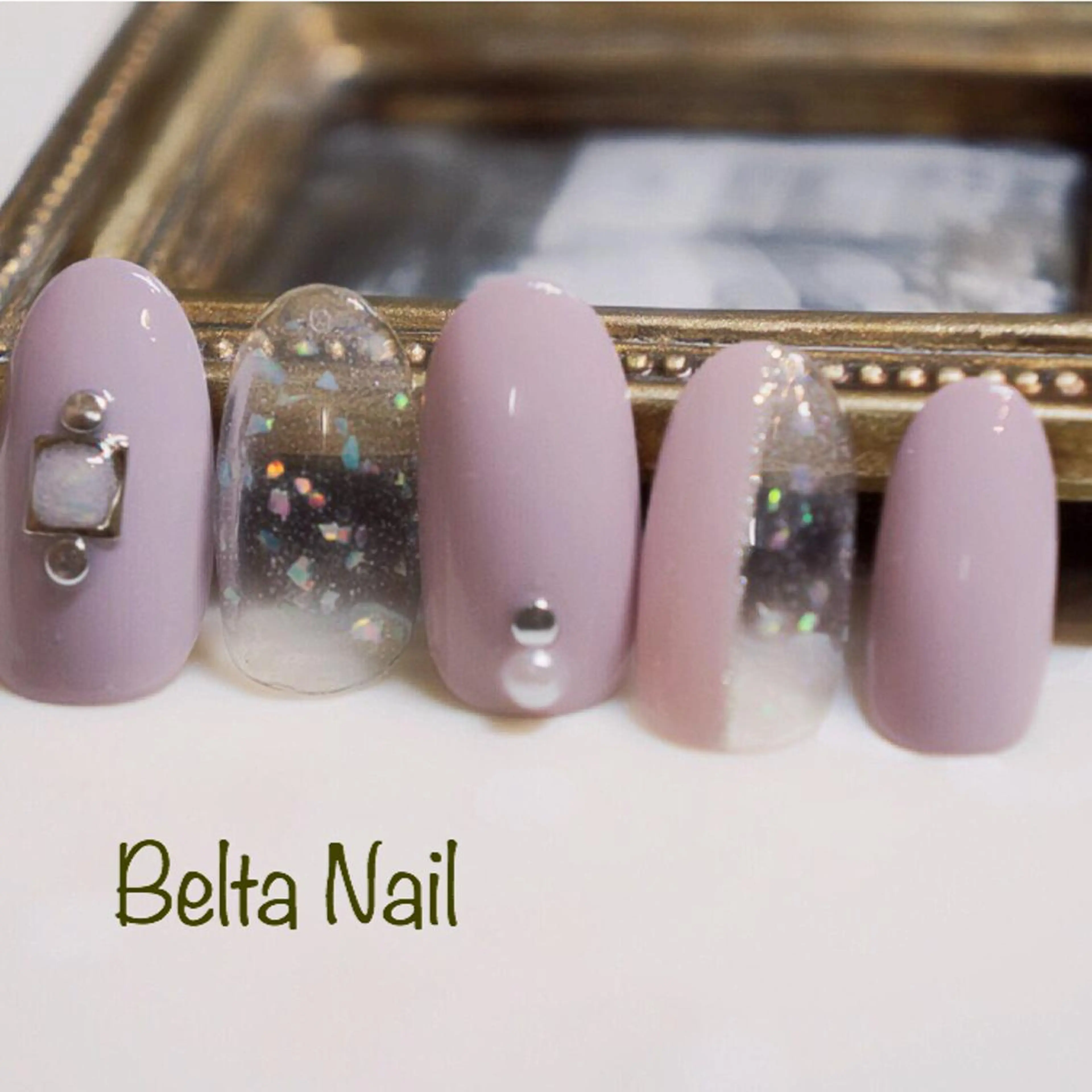 ネイル アートネイル ストーンネイル BELTA NAILのネイルデザイン