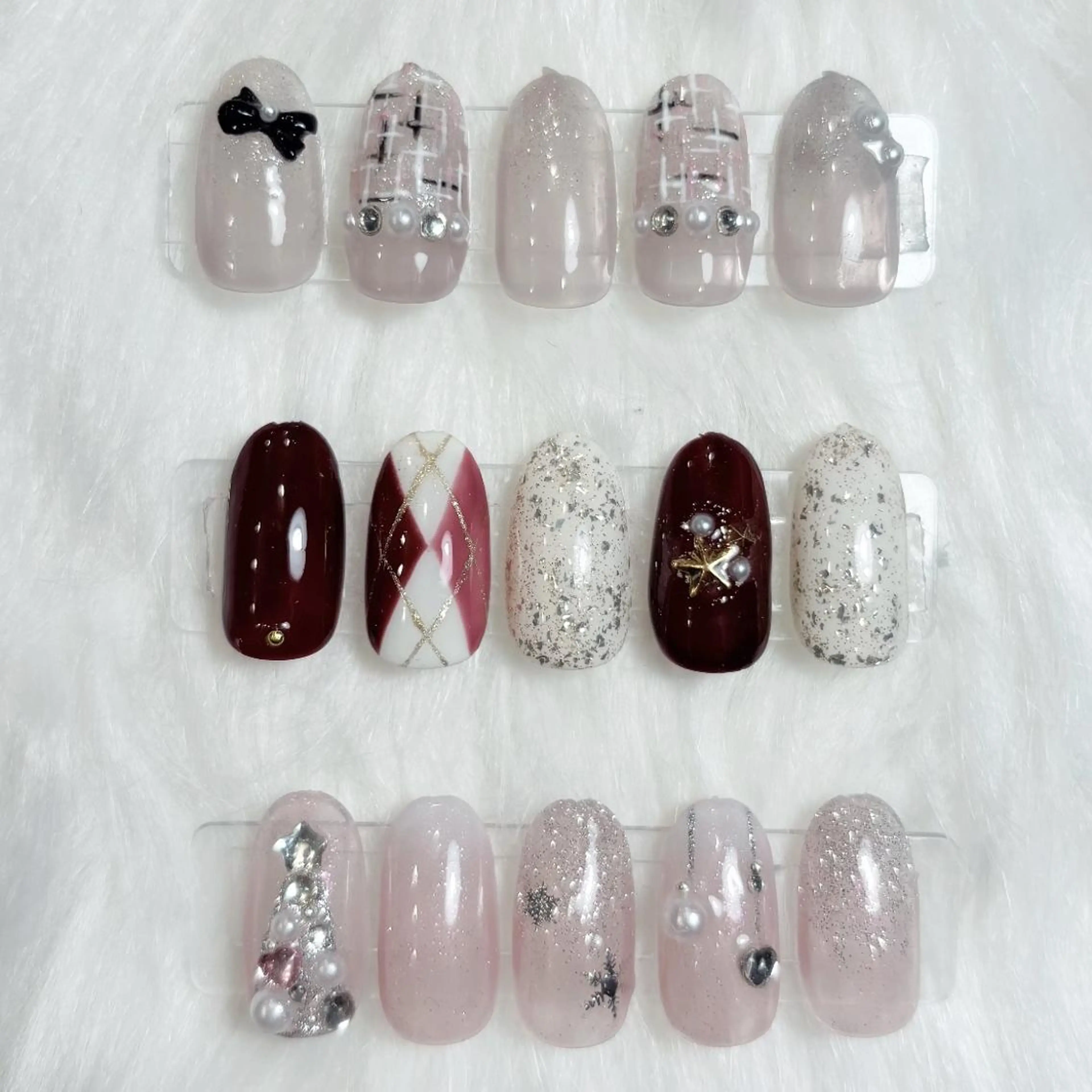 ネイル 福ネイル スタッフのネイルデザイン