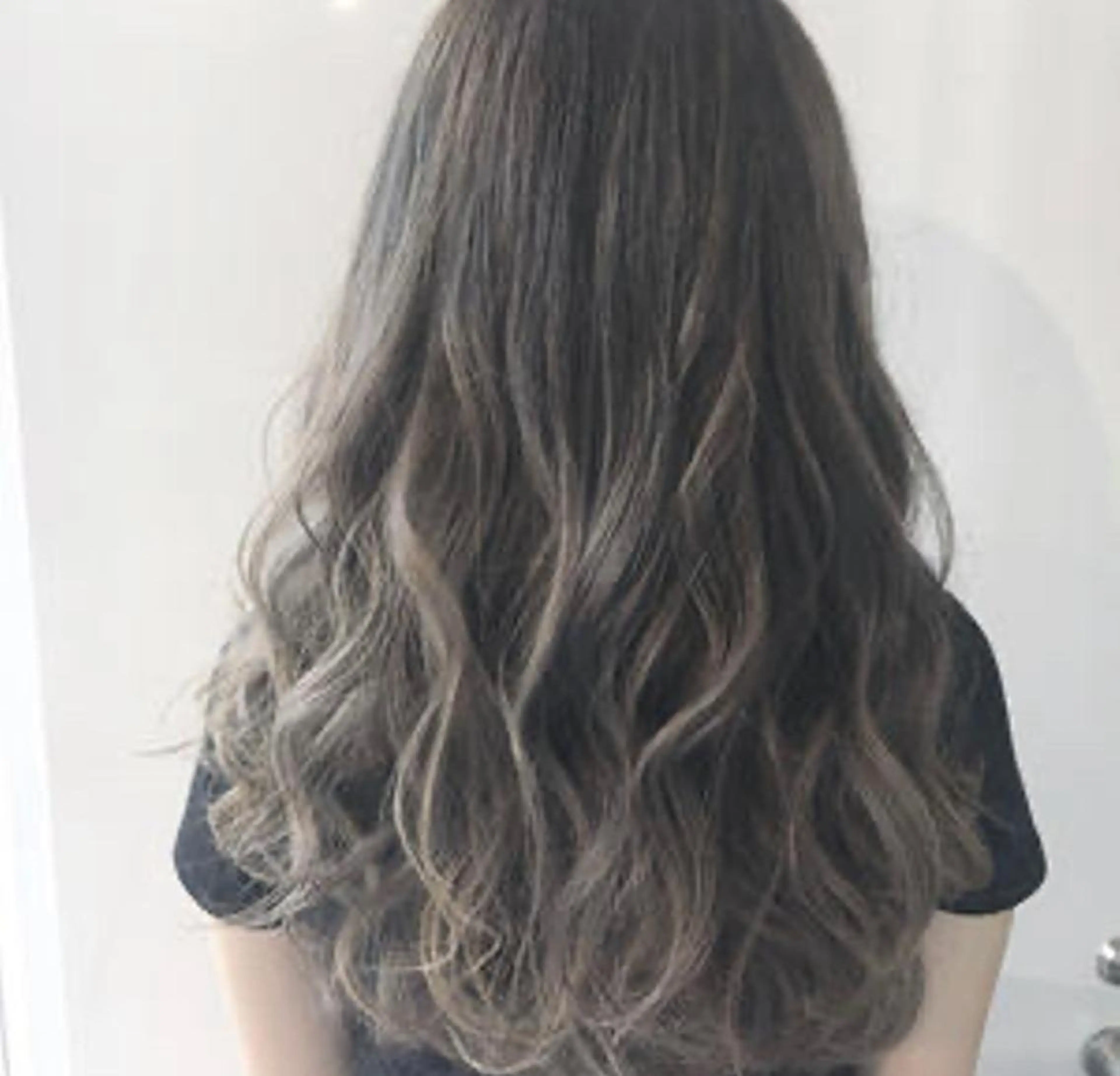 セミロング カラー 艶髪レイヤーの王 また復活の大澤竜馬のヘアスタイル