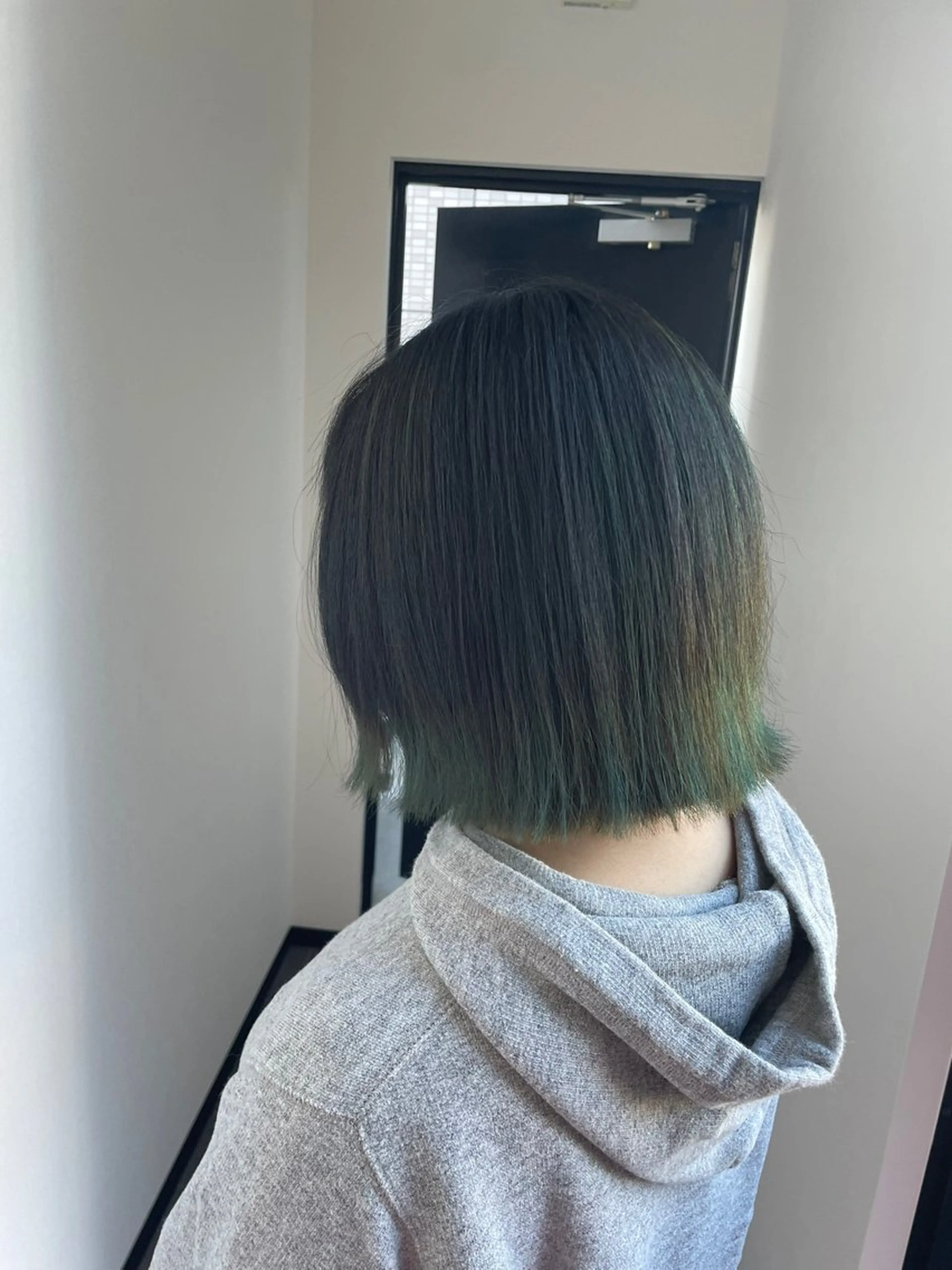 ミディアム カラー グラデーションカラー ハイライトカラー ハイライト カット ヘアカラー トリートメント YUI/ ブリーチカラー🌷のヘアスタイル