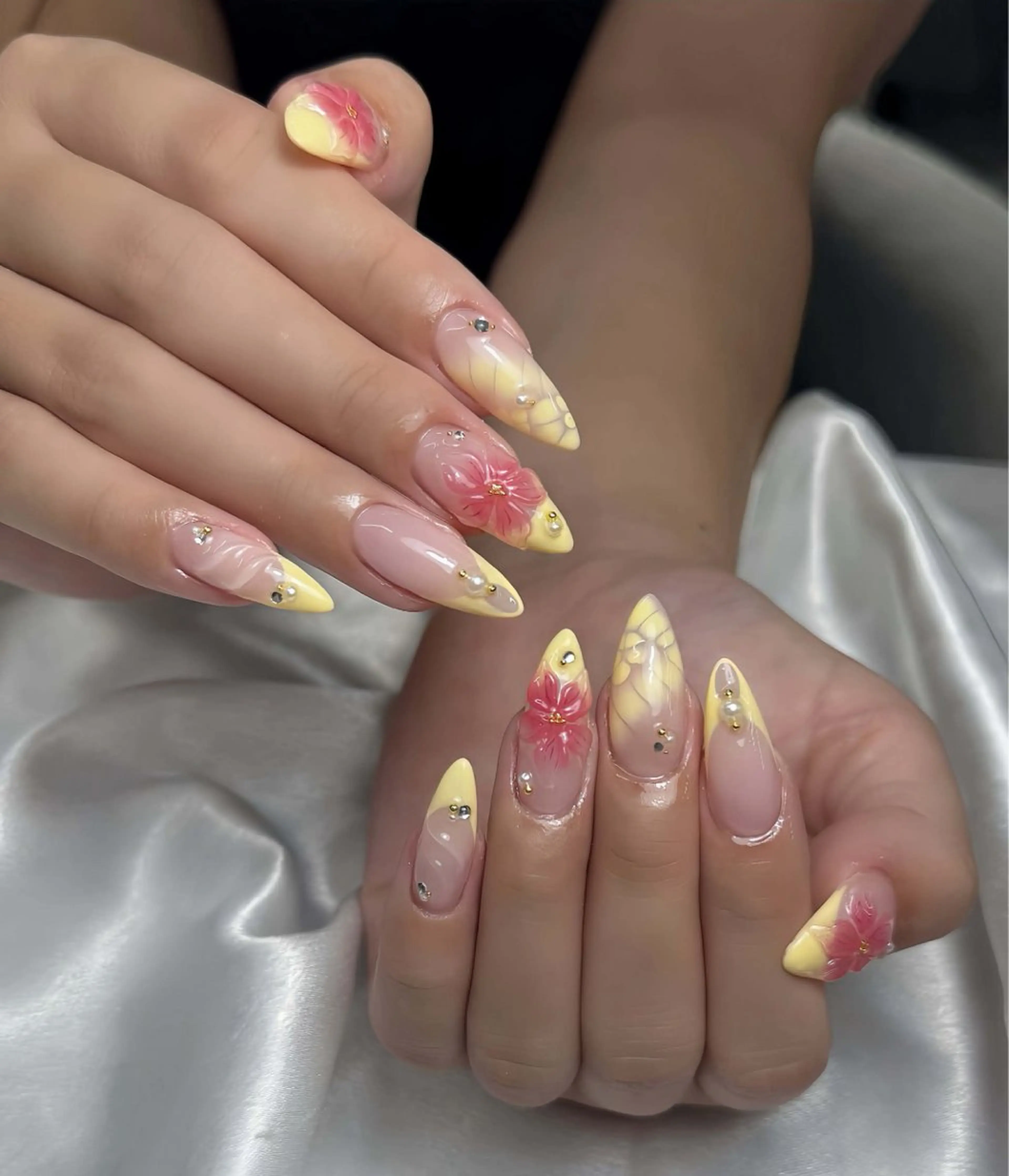 ネイル ハンドネイル いちご ちゃんのネイルデザイン