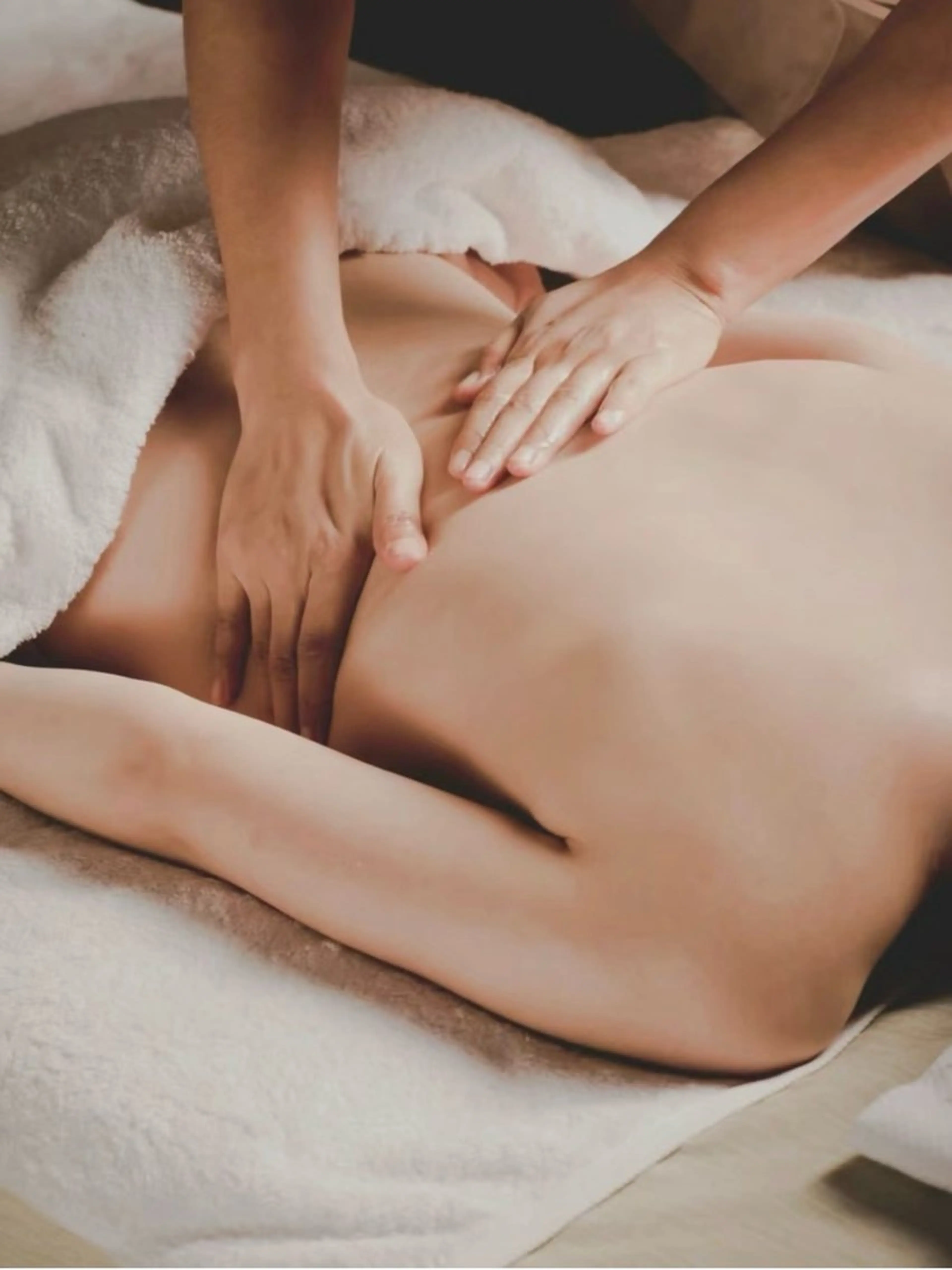 楽活★大人気!(100分)【アロマ60分+足裏30分+へッド10分]￥8,900の写真