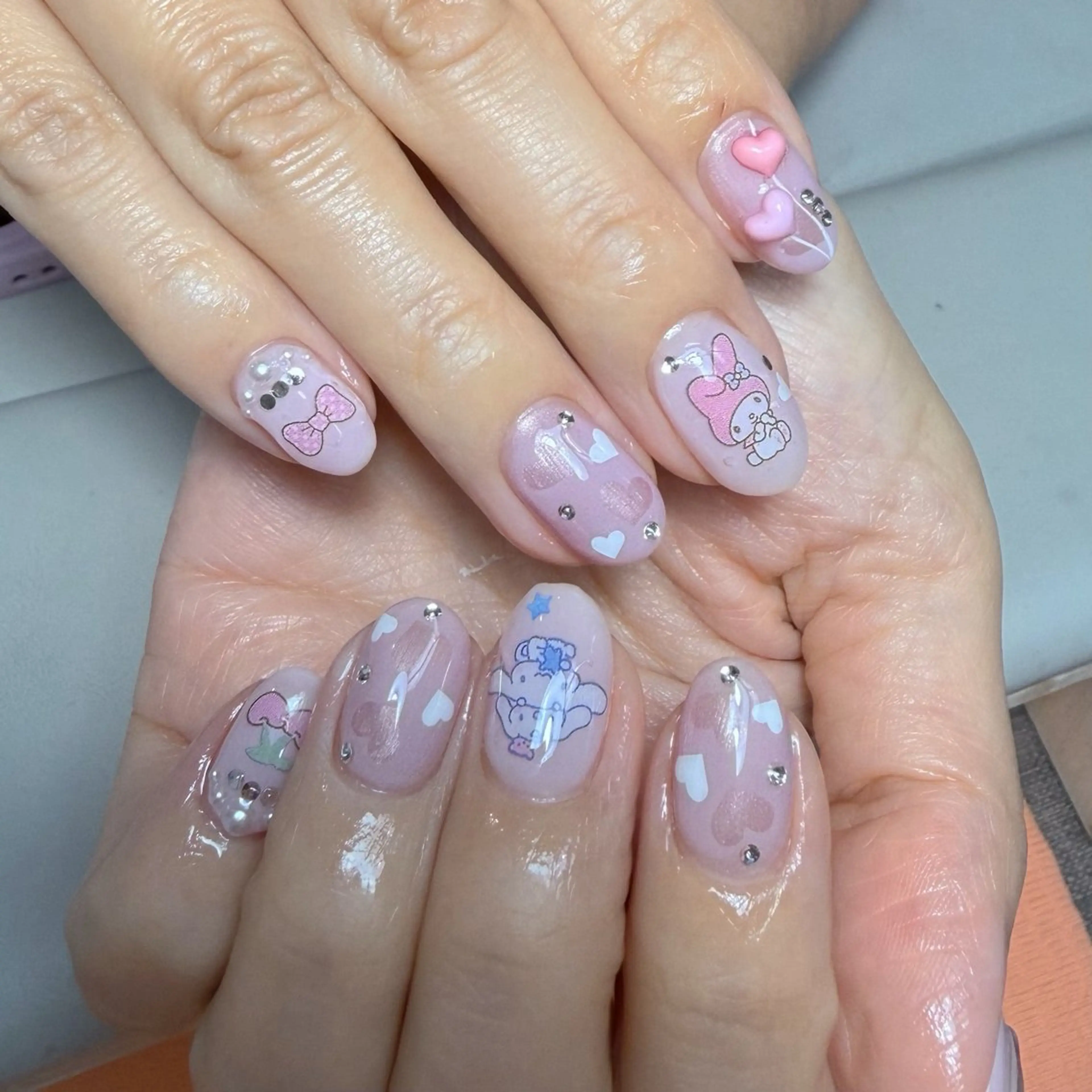 ネイル ハンドネイル AngelChris ビューティーサロン琳のネイルデザイン