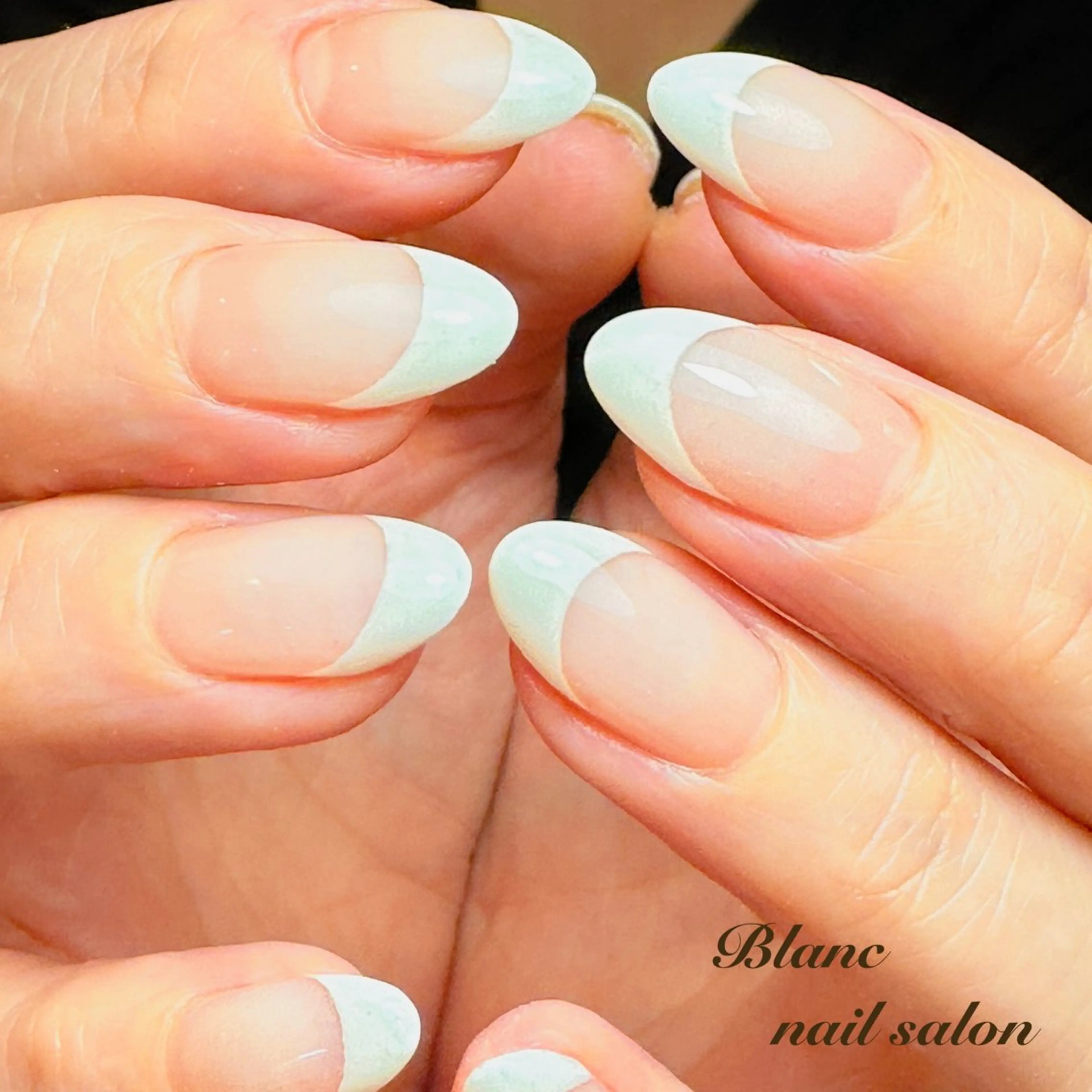 ミディアム Blanc ブランのネイルデザイン