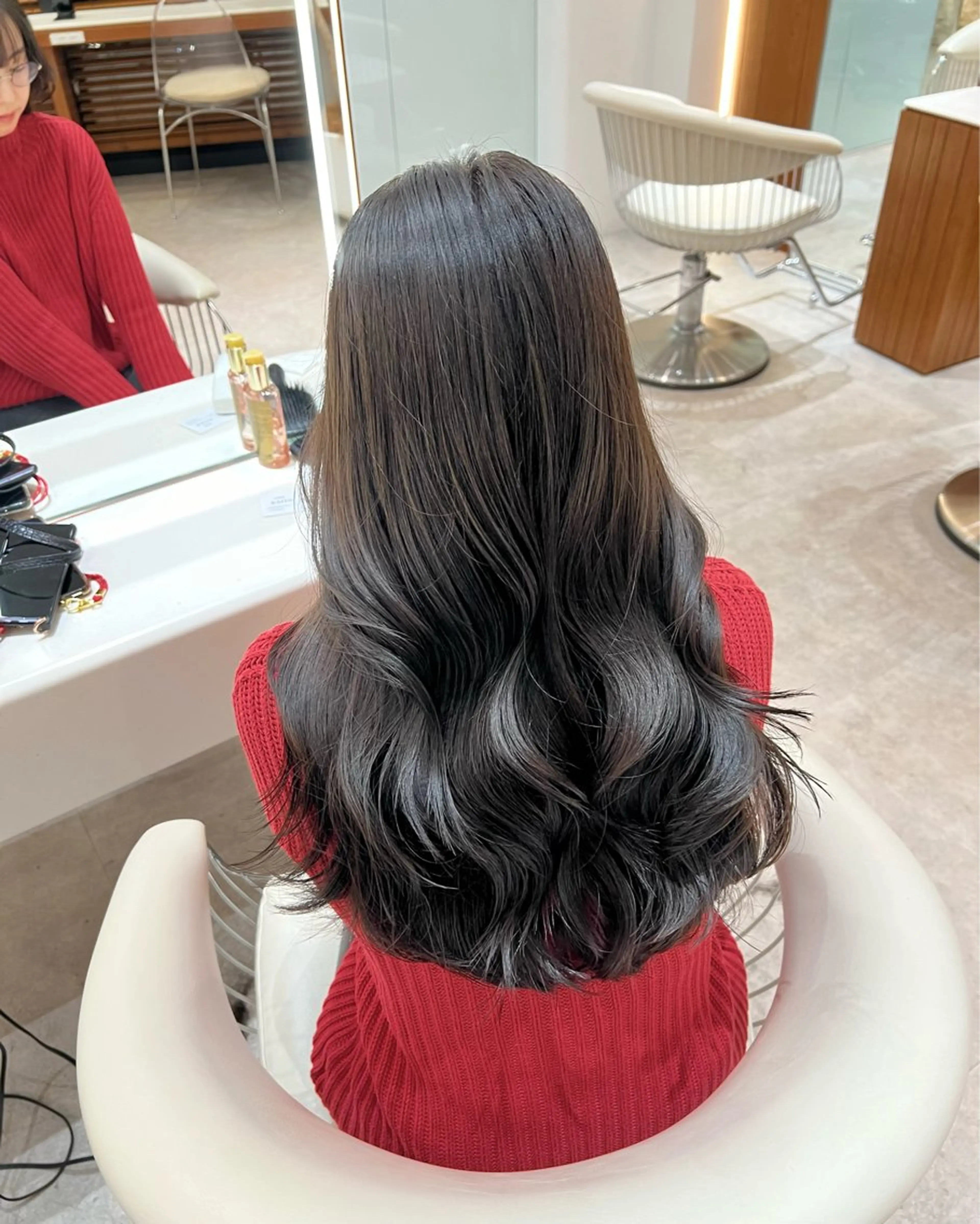 セミロング カラー 黒髪 ブルーカラー ブルーブラック シルバー 韓国風ヘア カット ヘアカラー トリートメント ヘアセット 韓国レイヤー🇰🇷 韓国研修◎渋谷カイトのヘアスタイル
