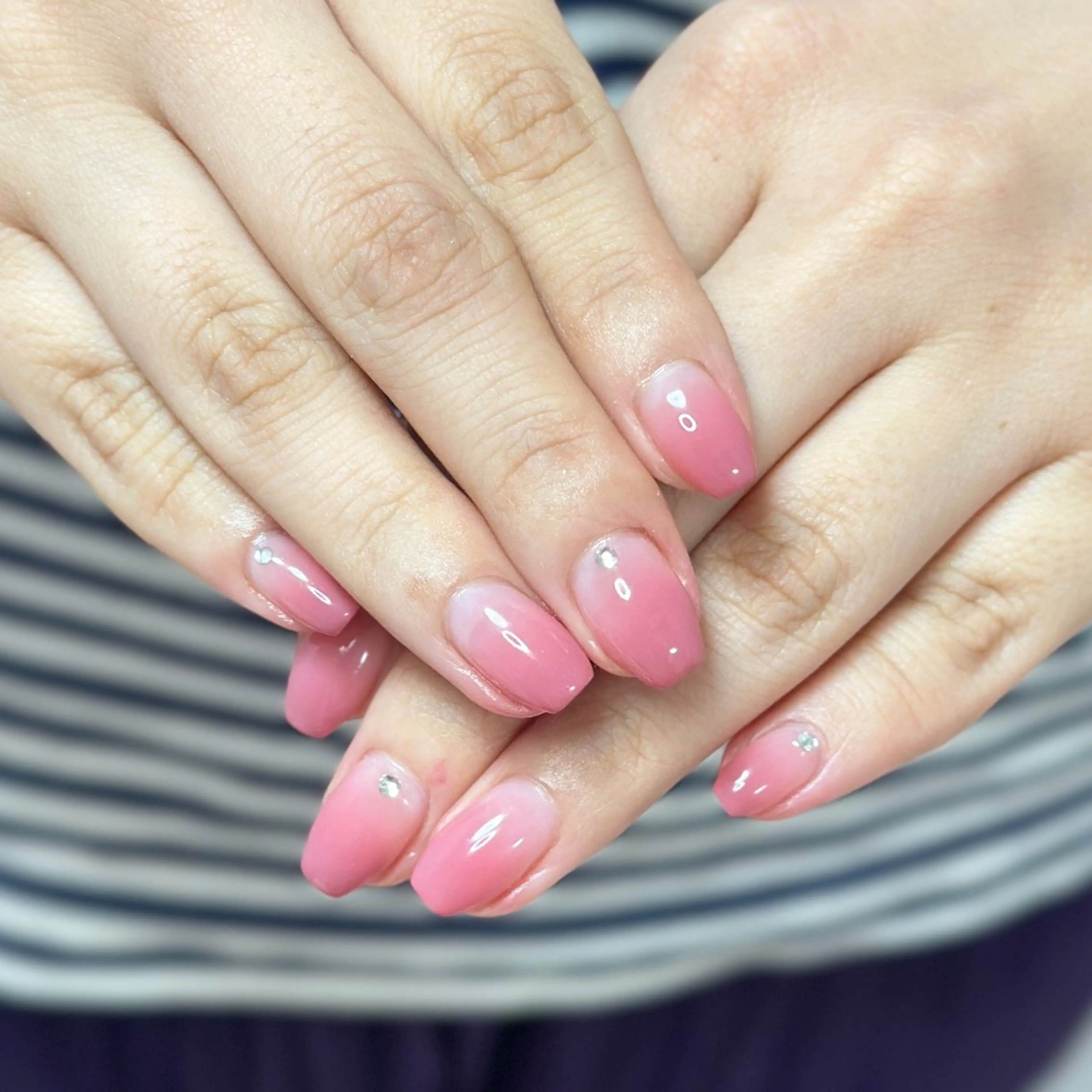 ネイル アートネイル オーロラネイル チークネイル フレンチネイル ガラスフレンチ 🎀YooLi Nail salonのネイルデザイン
