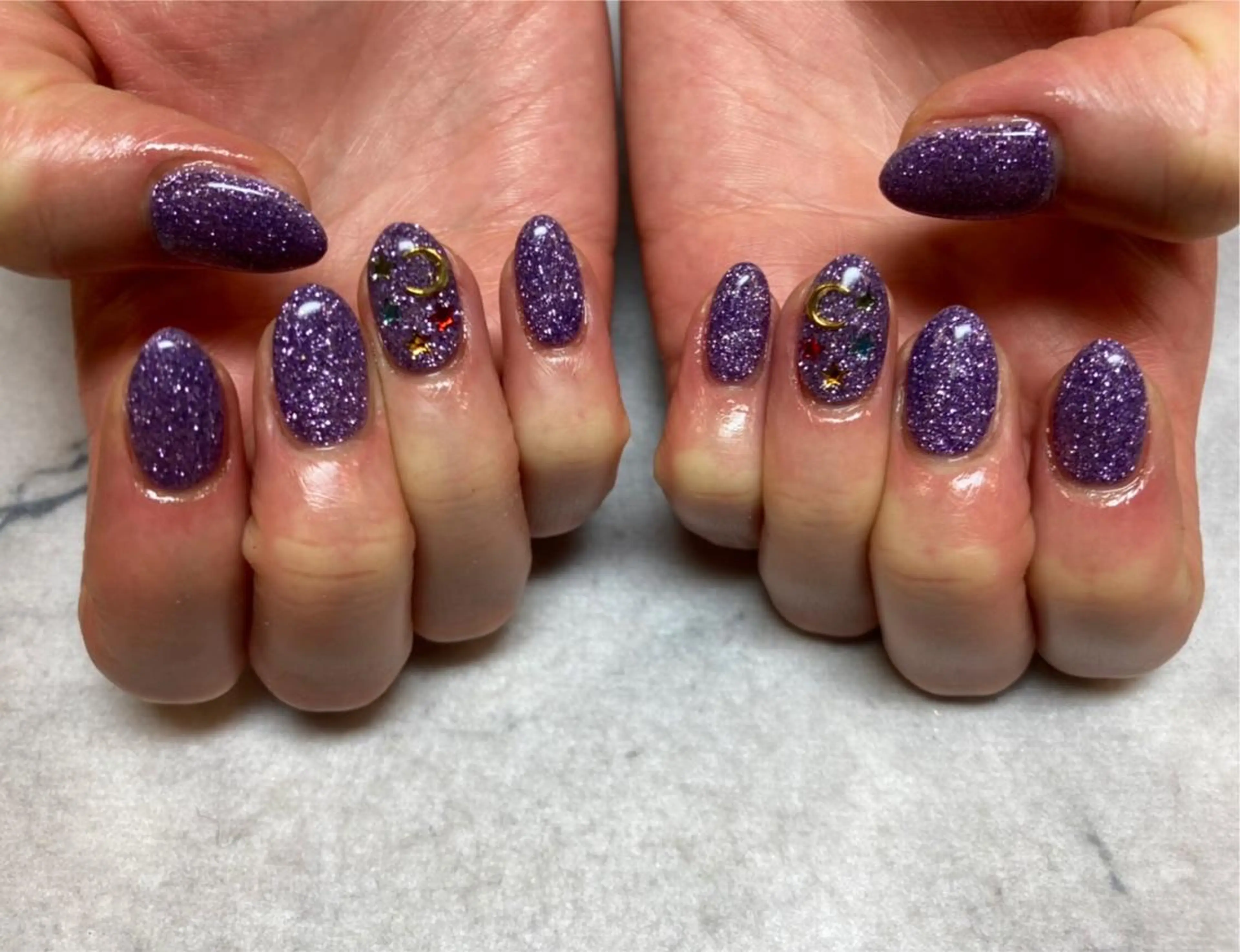 ネイル ネイルリボン 受付スタッフのネイルデザイン