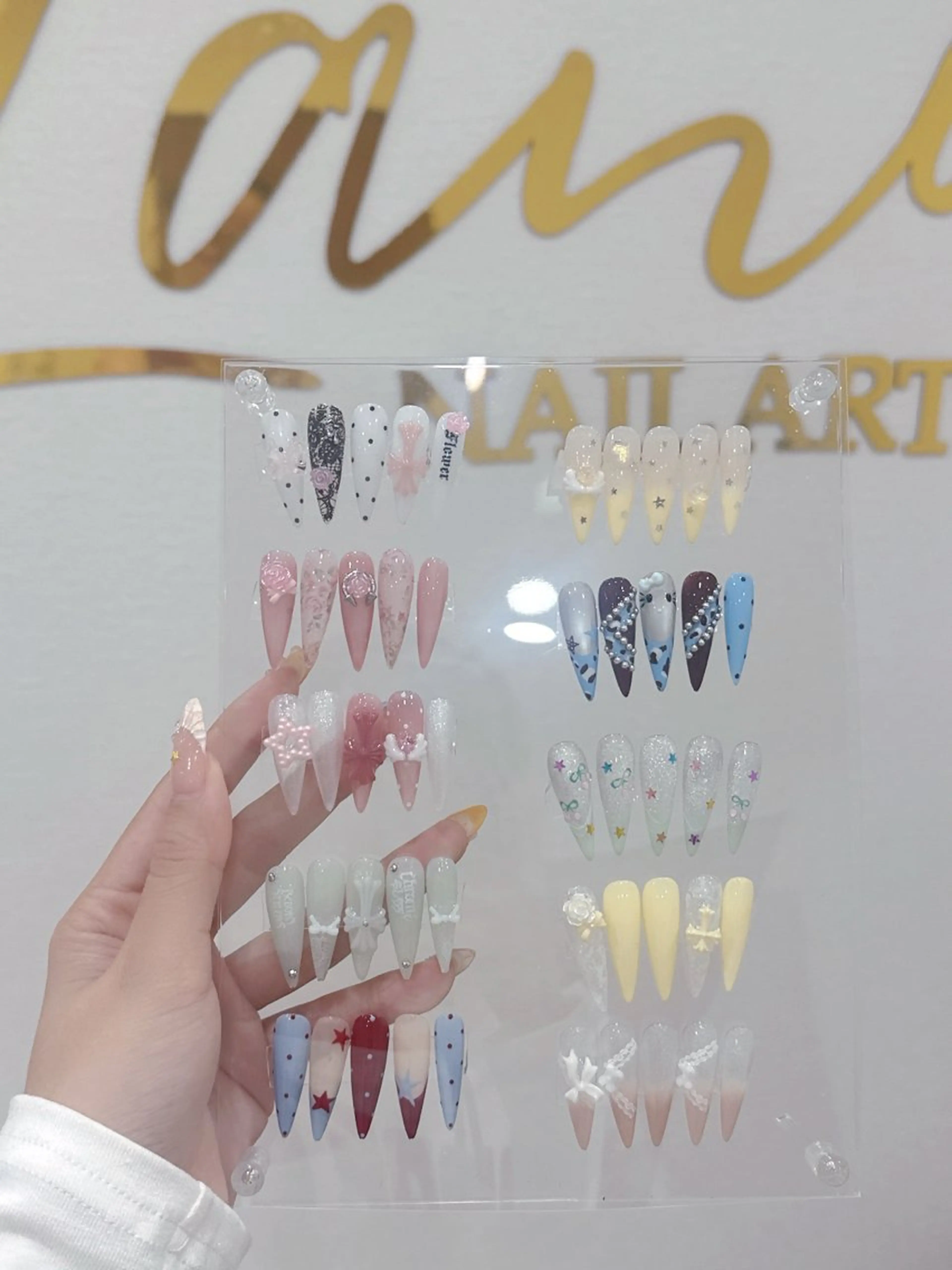 ネイル ハンドネイル LANA NAILのネイルデザイン