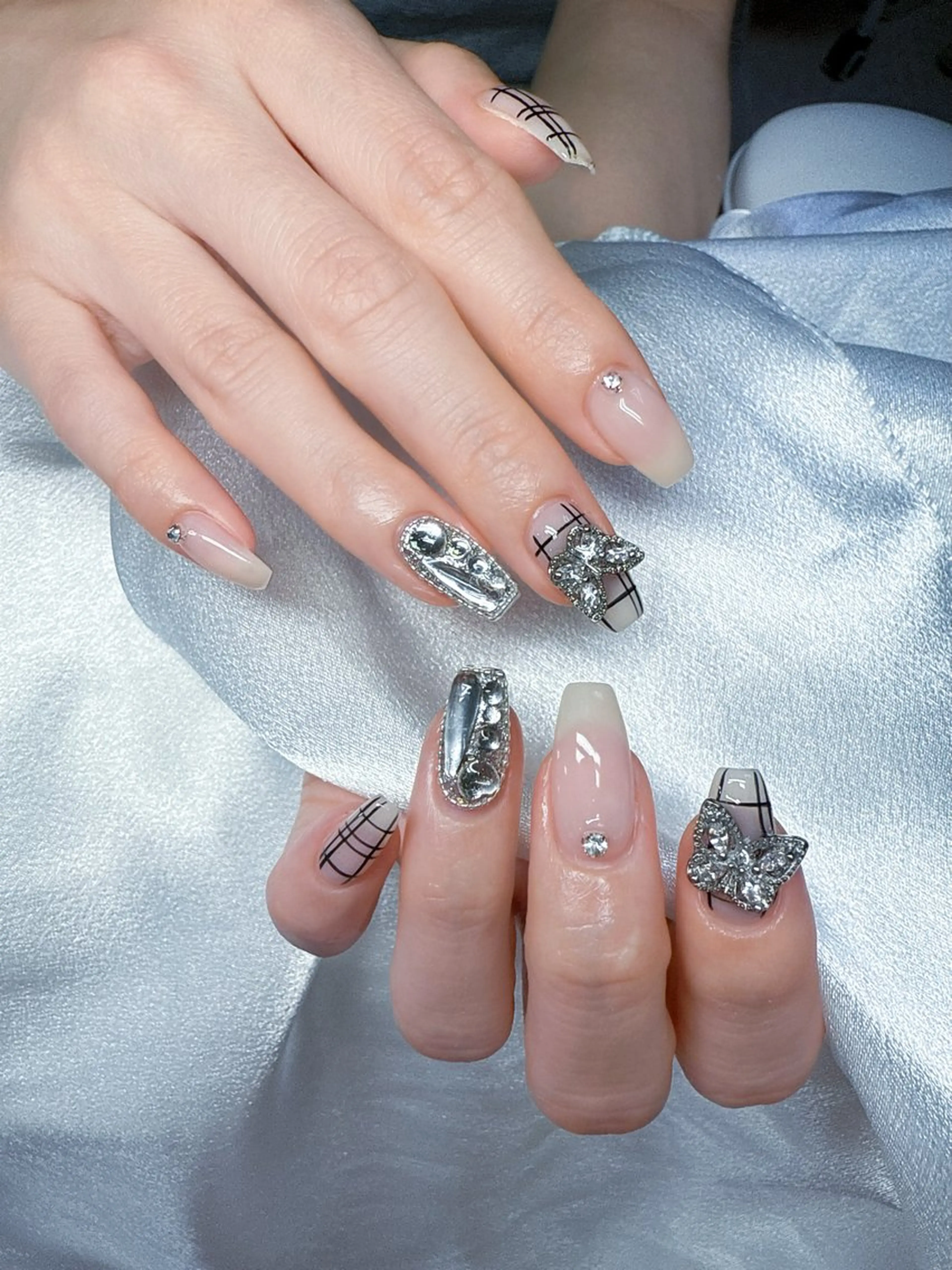 ネイル UniqueNail 長さだし専門店のネイルデザイン