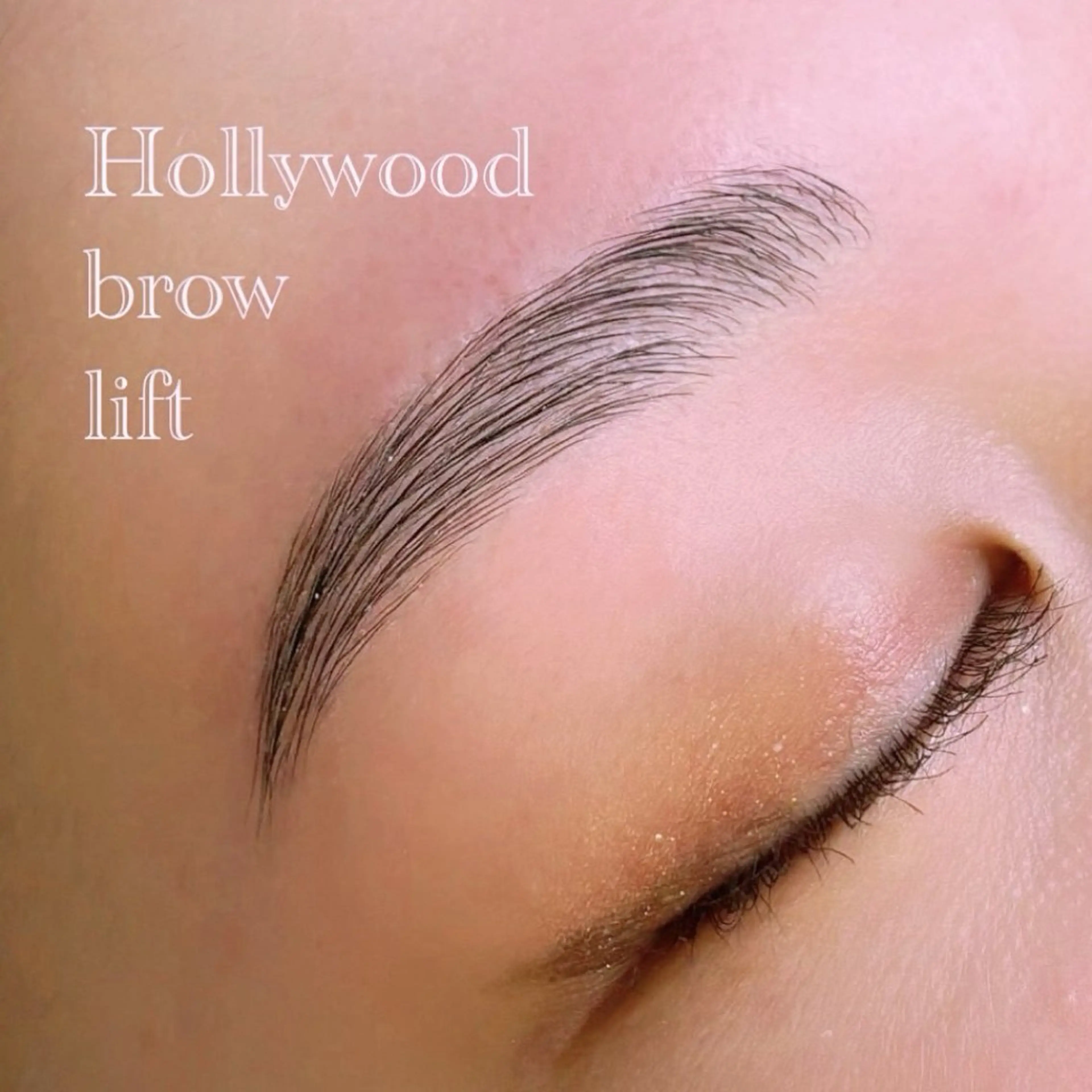 HBL眉毛で印象が変わる✨話題のメニュー✔️毛流れ矯正で垢抜け✔️メイクが楽になる✔️すっぴんでも◎の写真