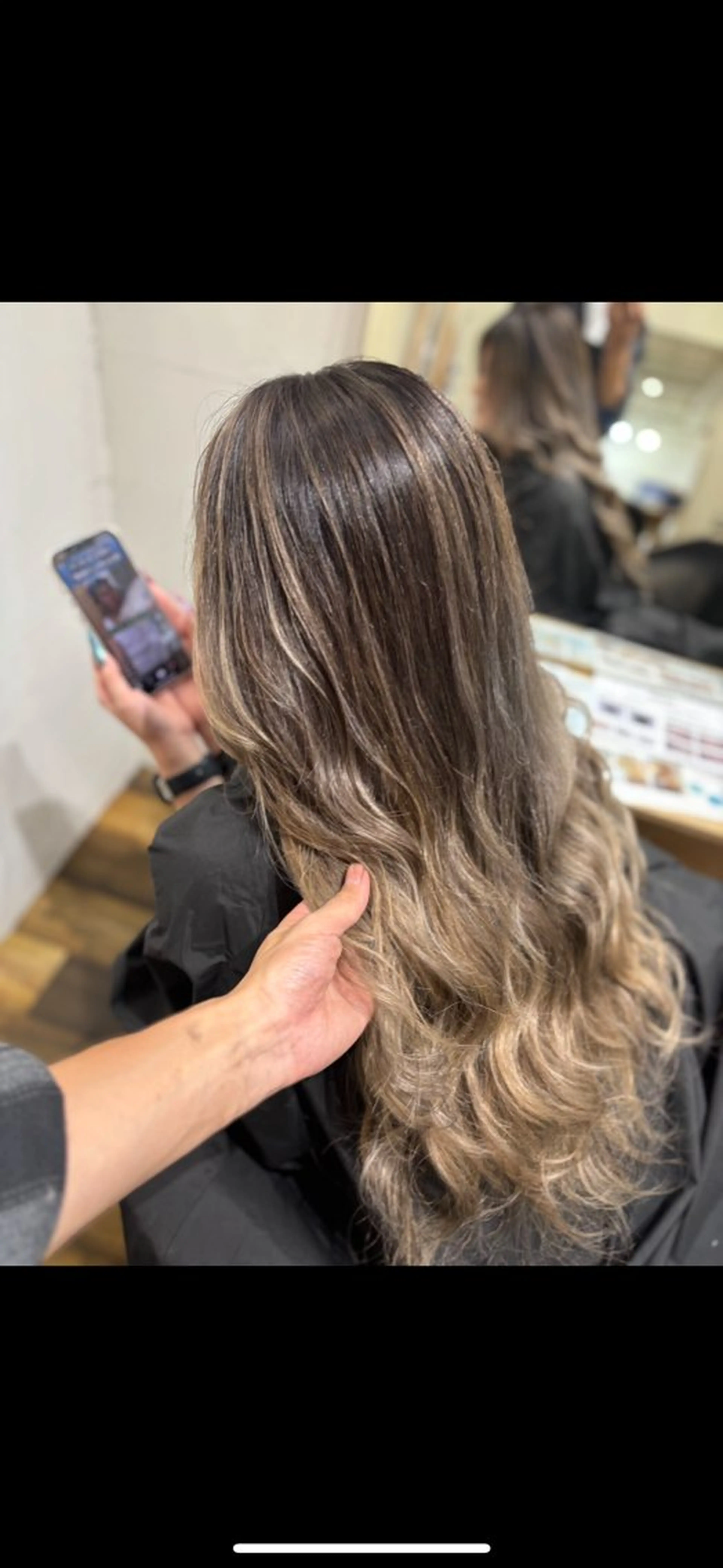 ロング 川下 諒のヘアスタイル