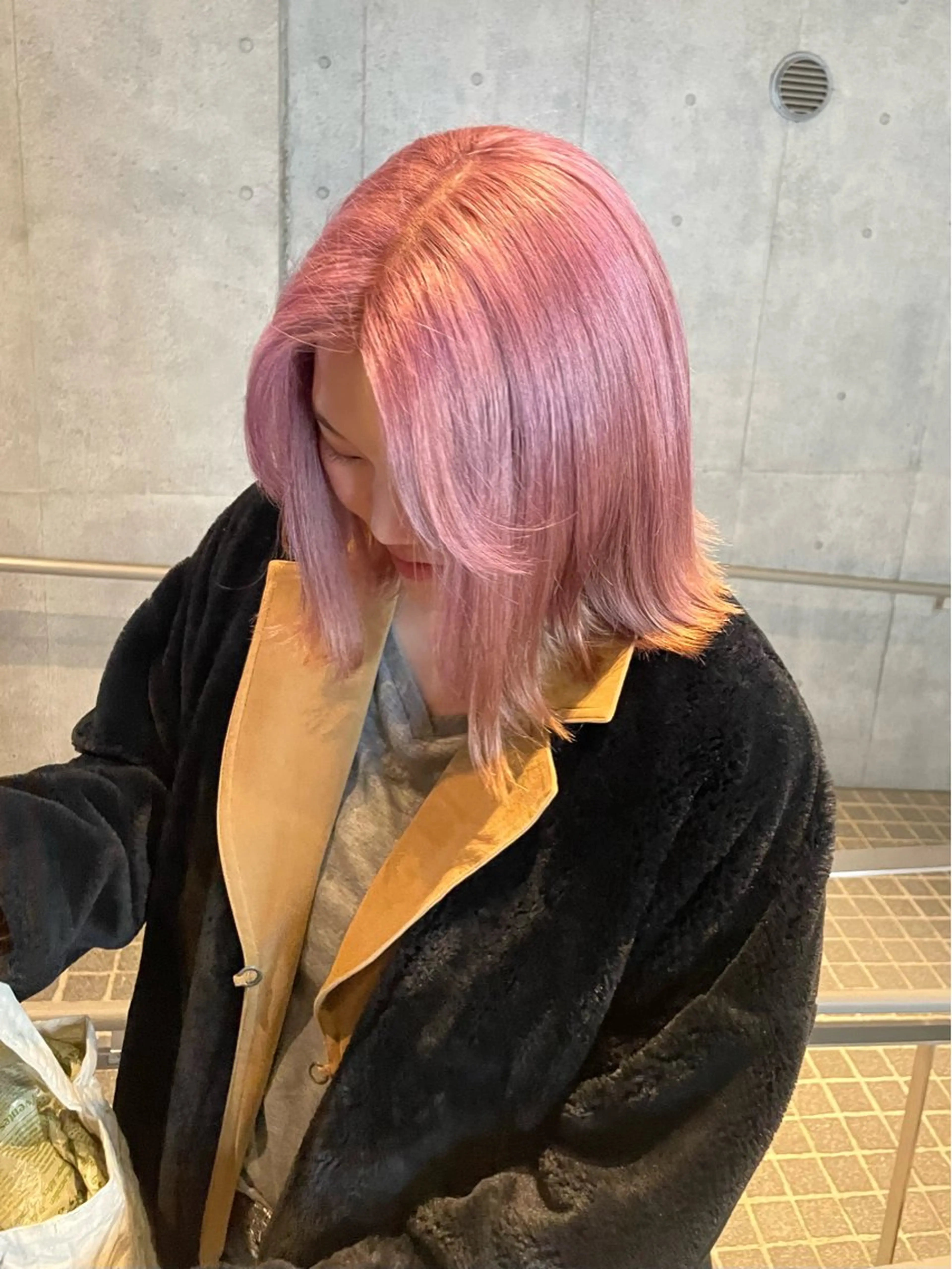 ミディアム カラー 🌈メンズパーマ🌈 メンズカットアリサのヘアスタイル