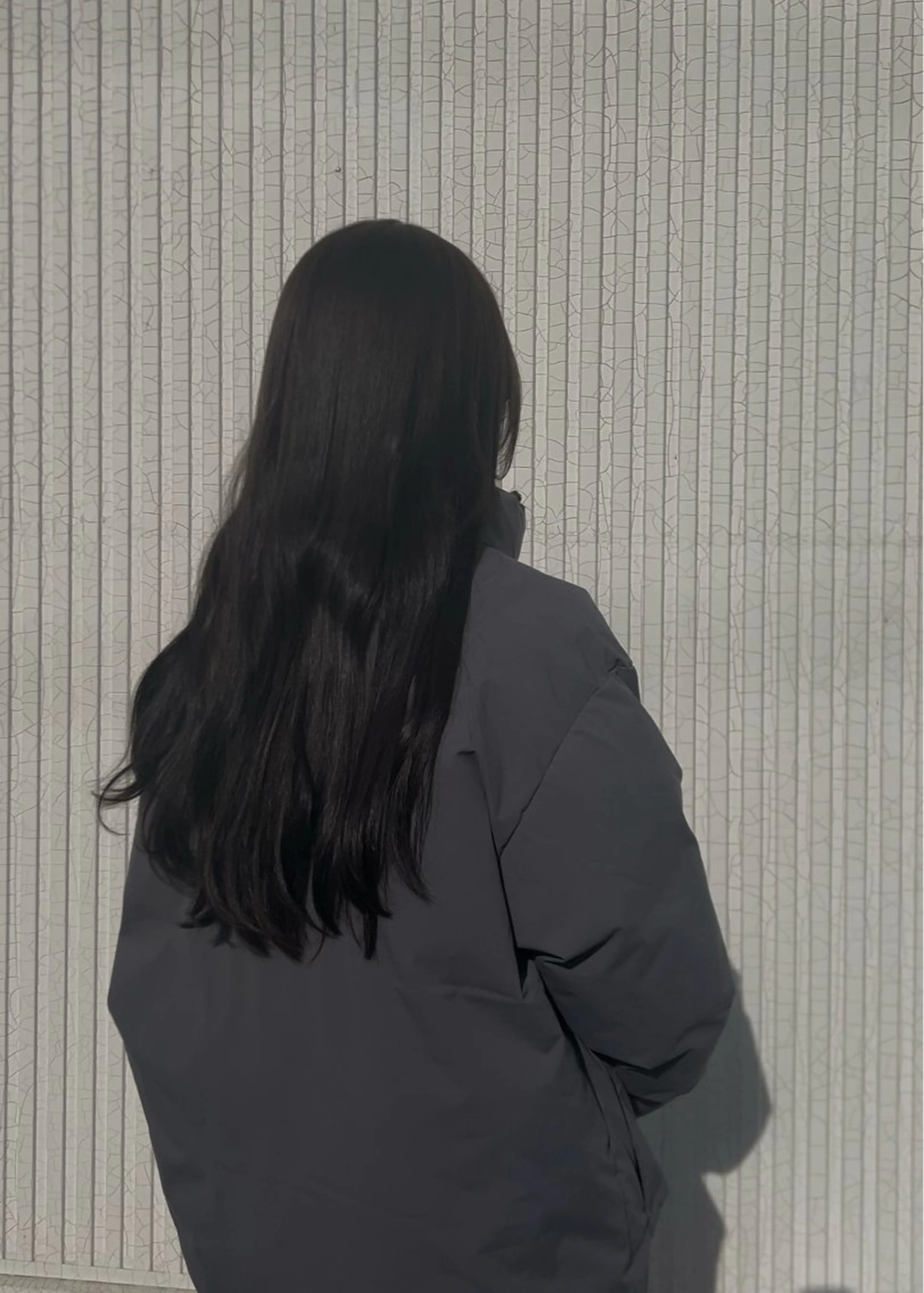 ロング カラー 透明感カラー グレージュ 東山 紗月のヘアスタイル