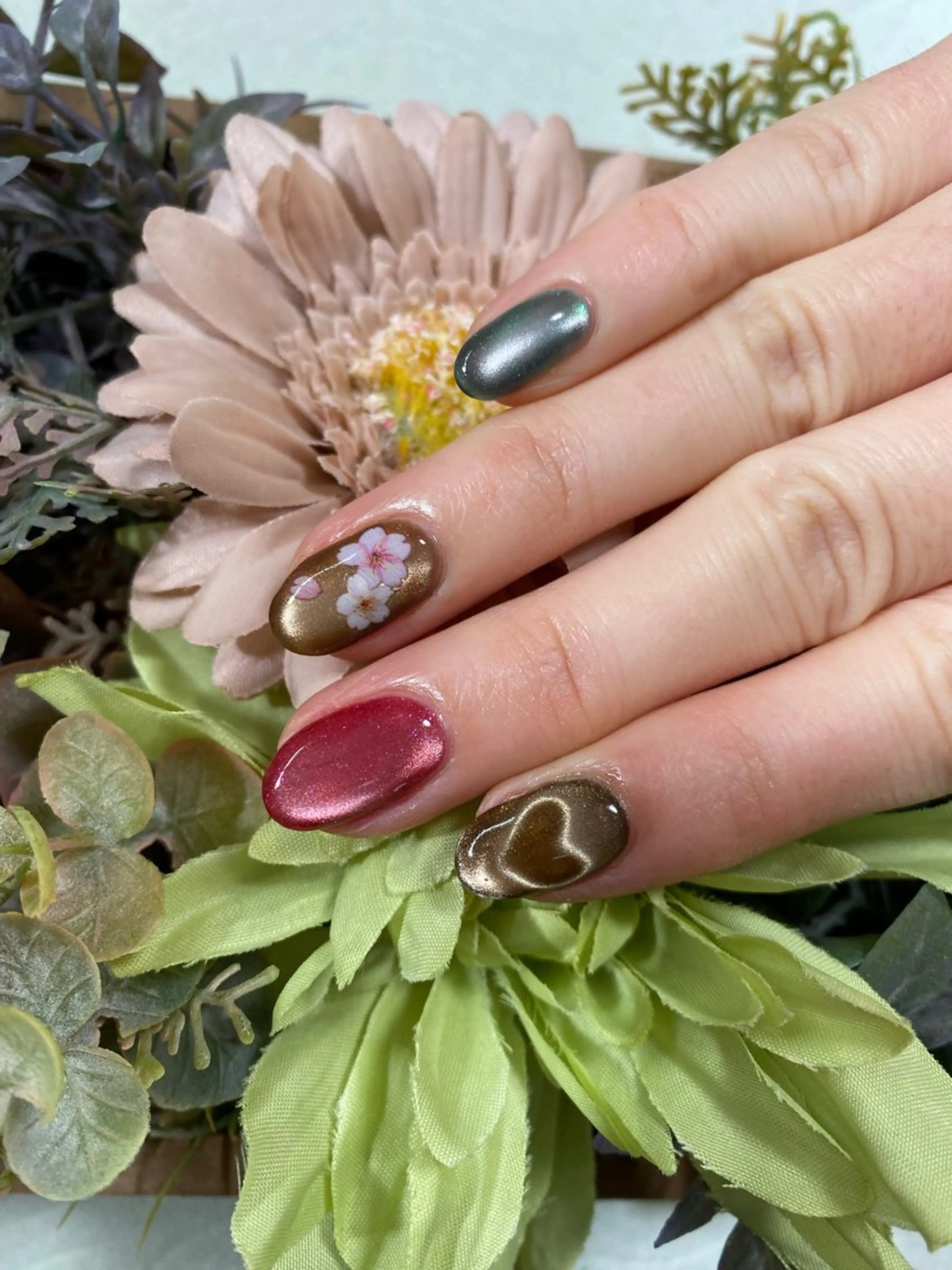 ネイル ハート マグネットネイル ビー玉ネイル Glanz  Nail aのネイルデザイン