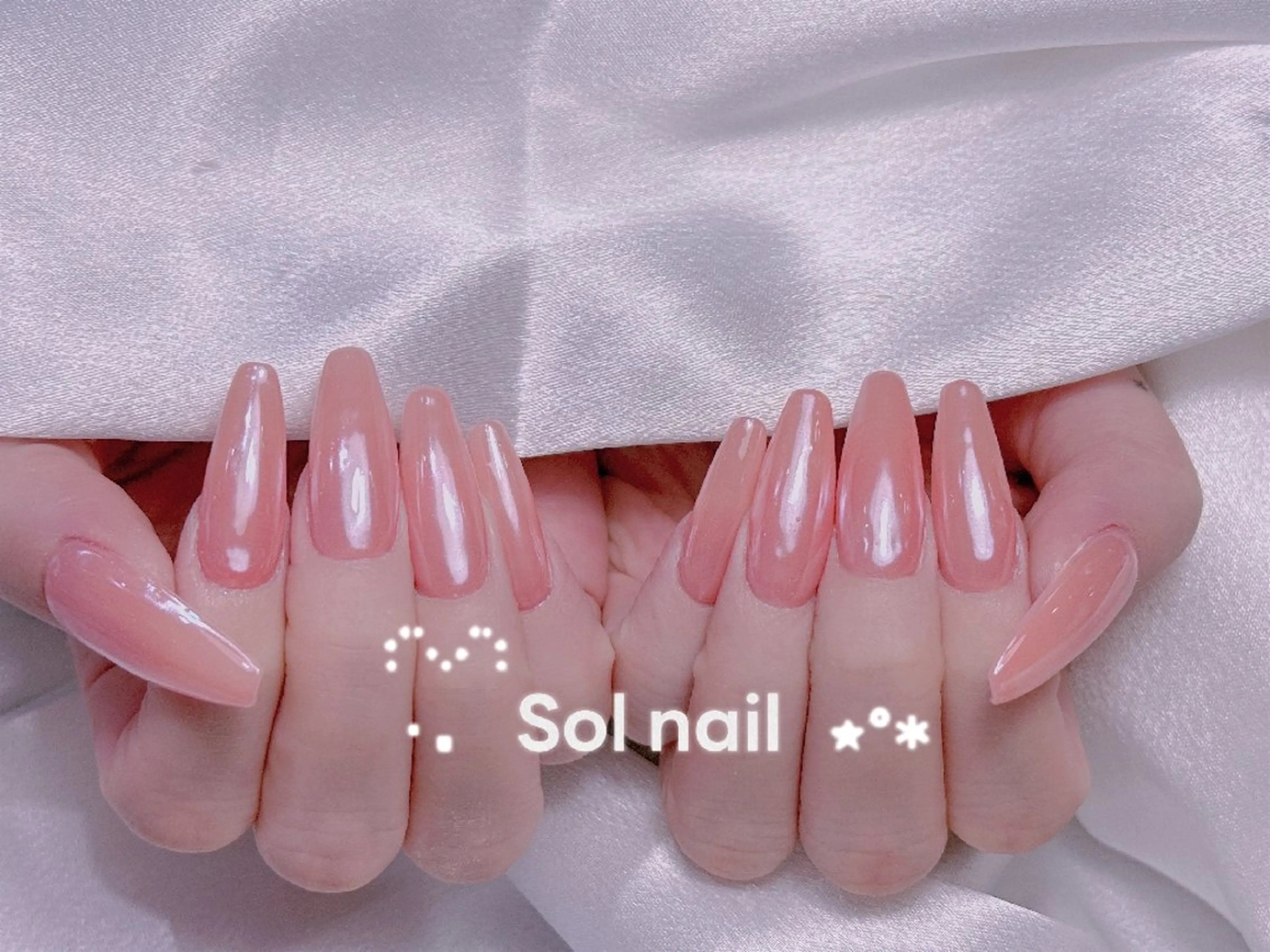 ネイル オーロラネイル ミラーネイル ハンドネイル ハンドケア Sol Nail ミネのネイルデザイン