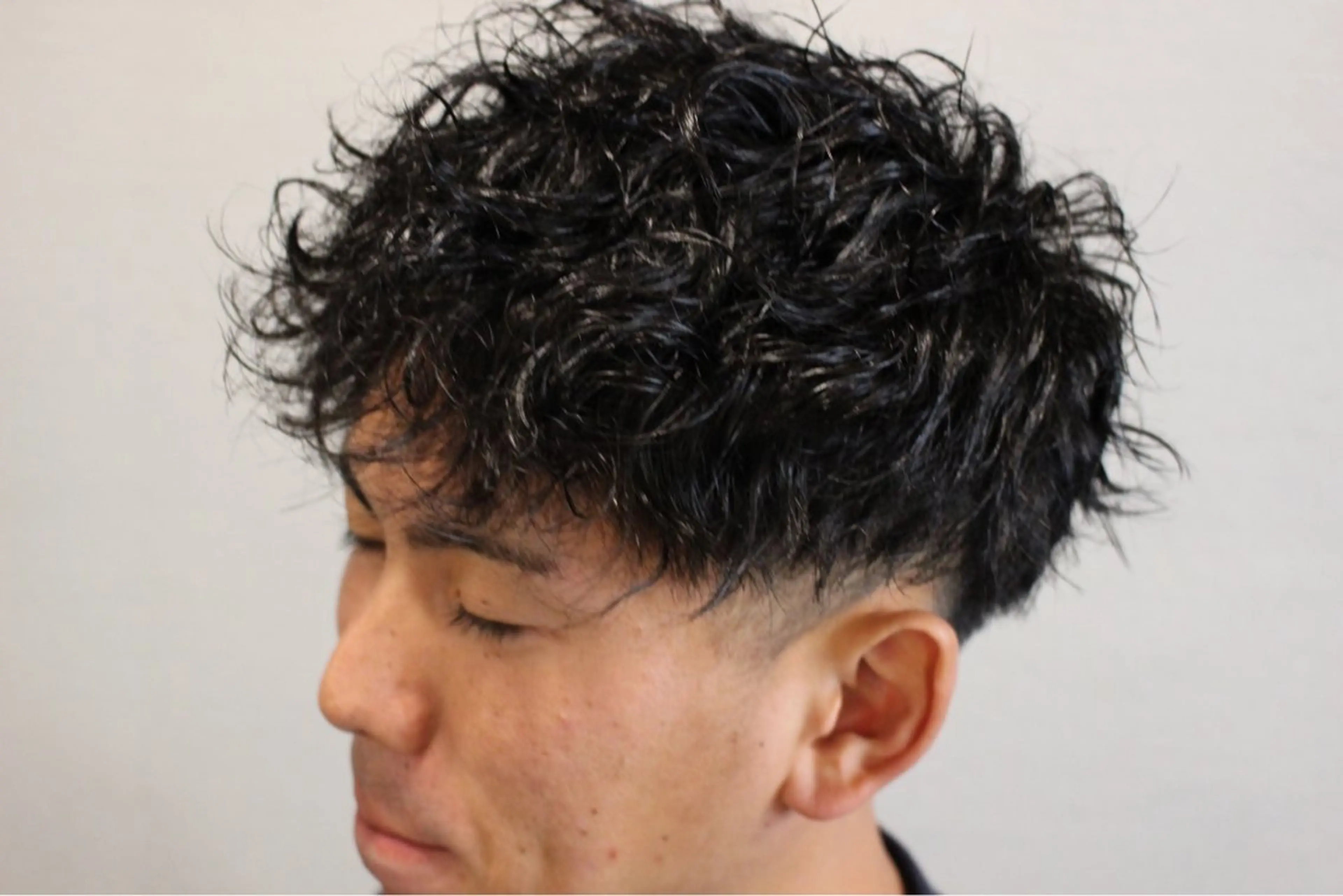 ショート パーマ メンズ メンズパーマ 波巻きパーマ メンズ/ケアパーマ /hayashiのヘアスタイル