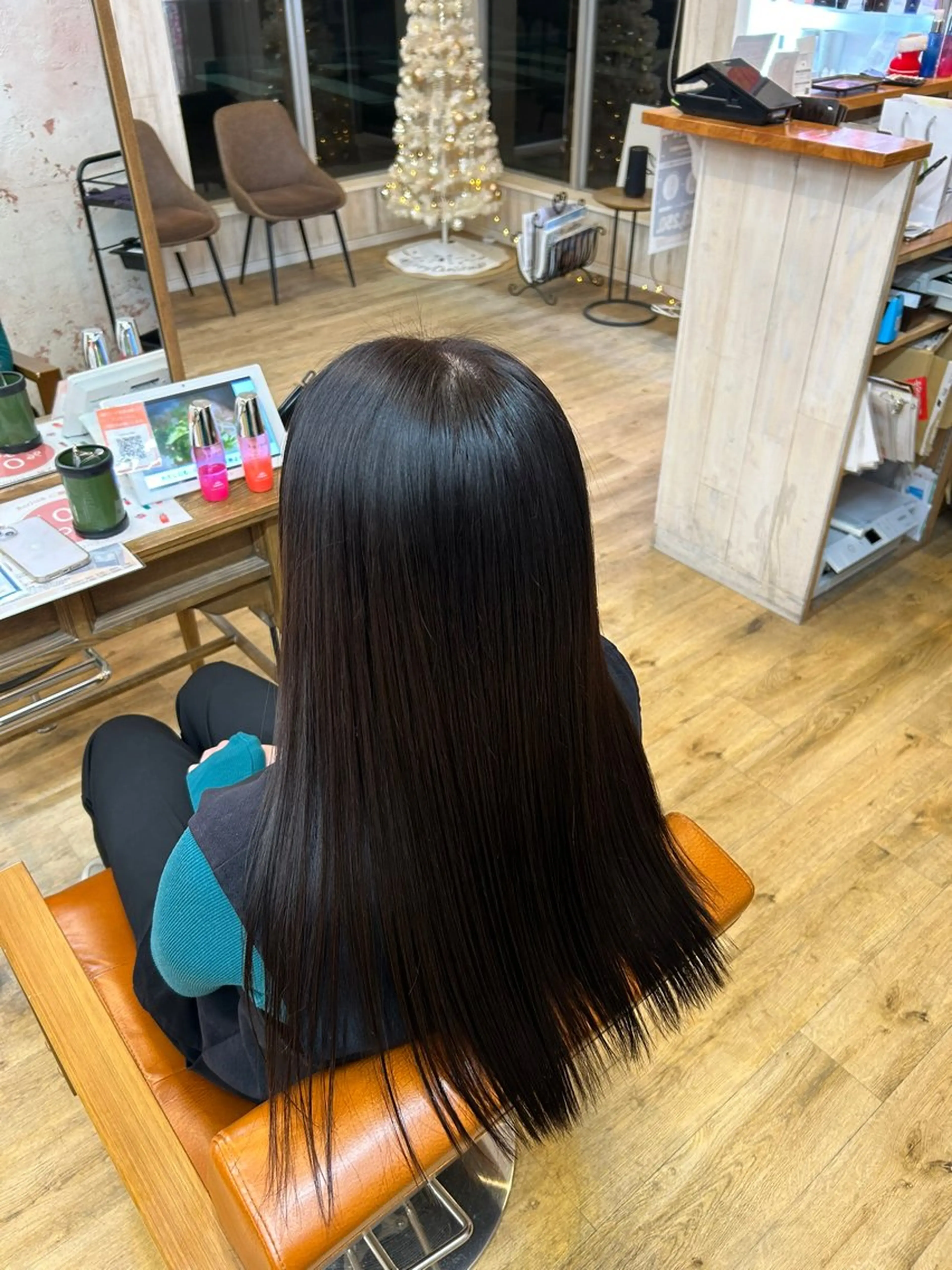 ロング ヘアカラー 縮毛矯正 ✨縮毛矯正✨艶髪✨️ 髪質改善✨鴻巣✨️のヘアスタイル