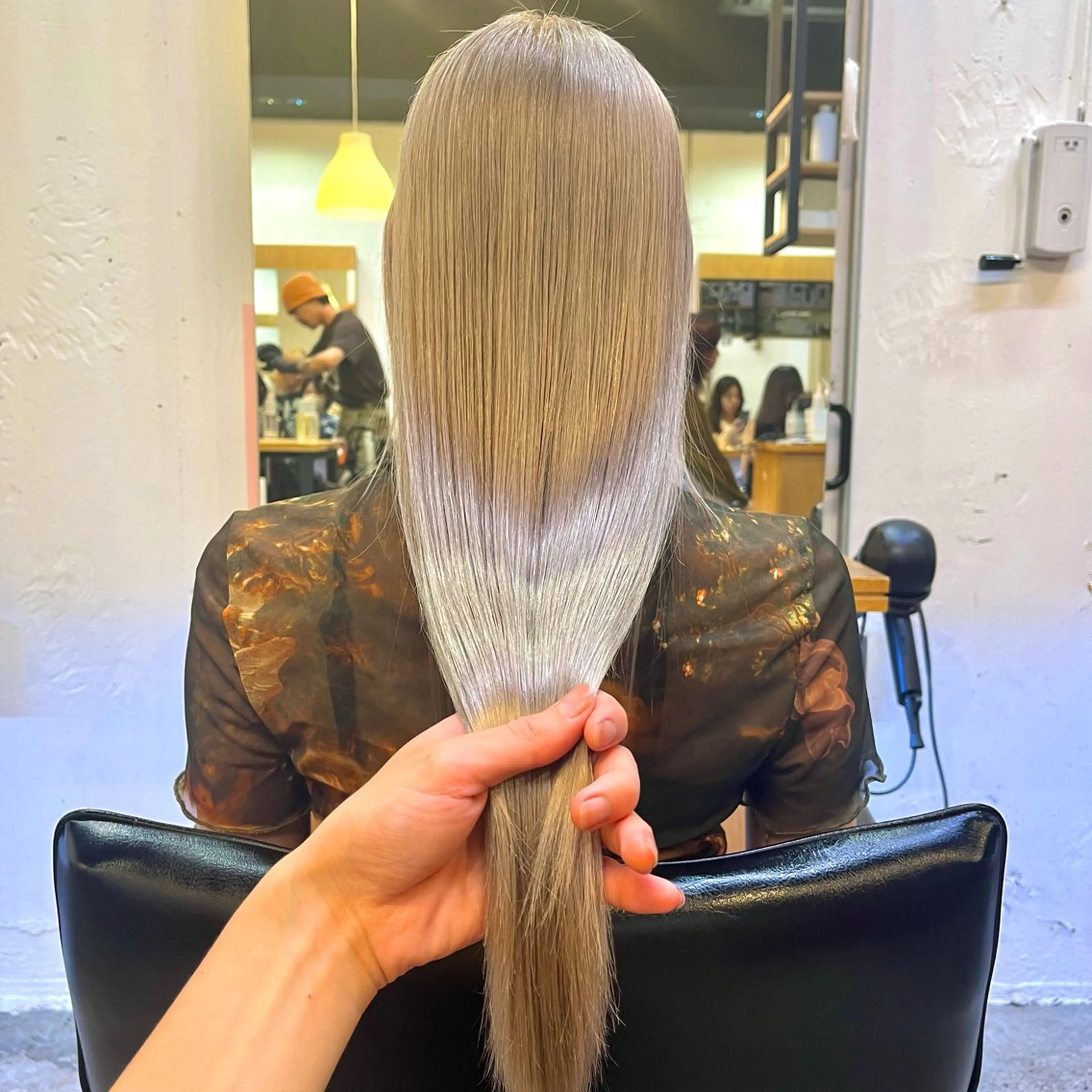 ブリーチ込みトリプルカラー+骨格似合わせカット⭐️の写真