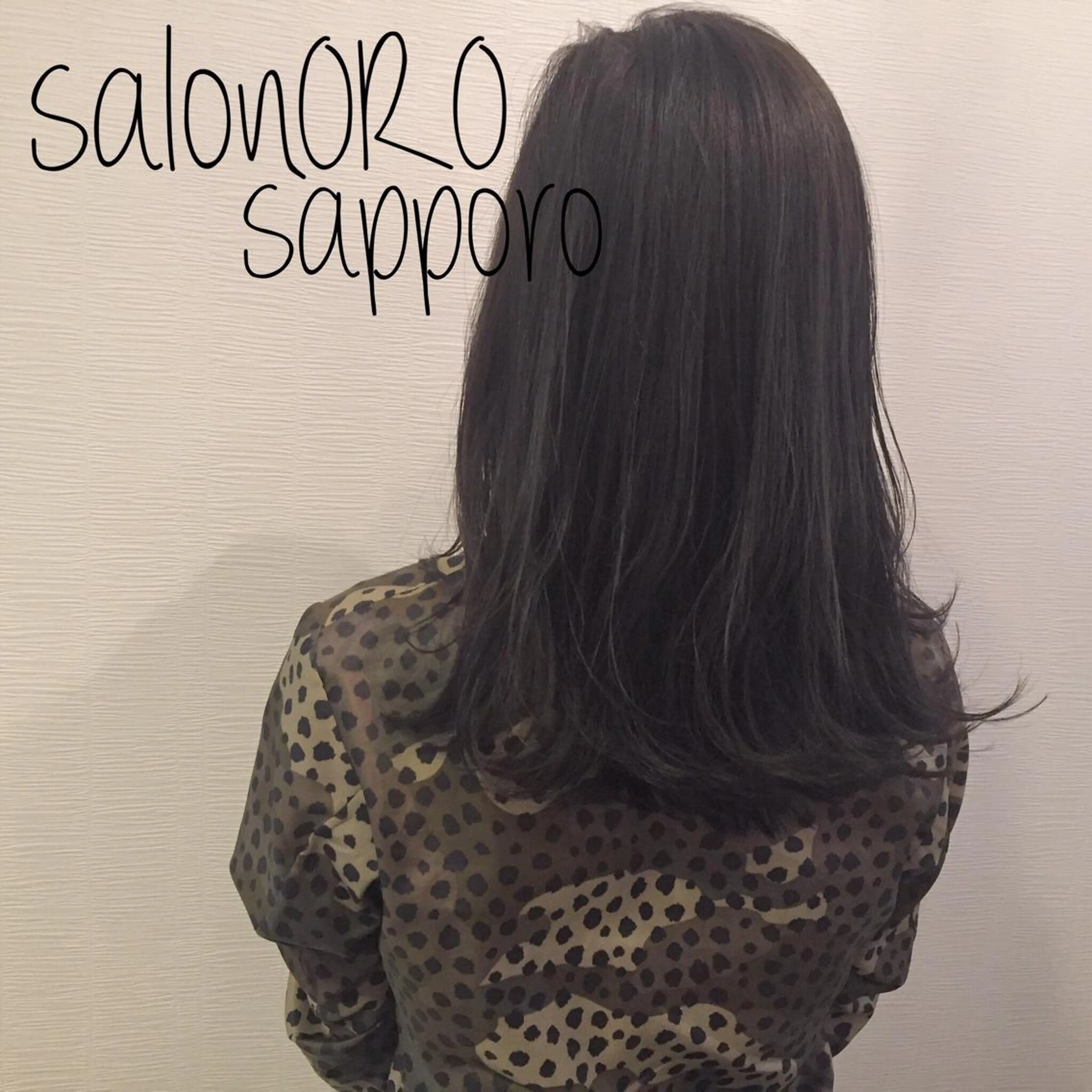 セミロング カラー アッシュ ブリーチ ブルーカラー グレージュ ハイライトカラー カット ヘアカラー トリートメント 池田 真由美のヘアスタイル