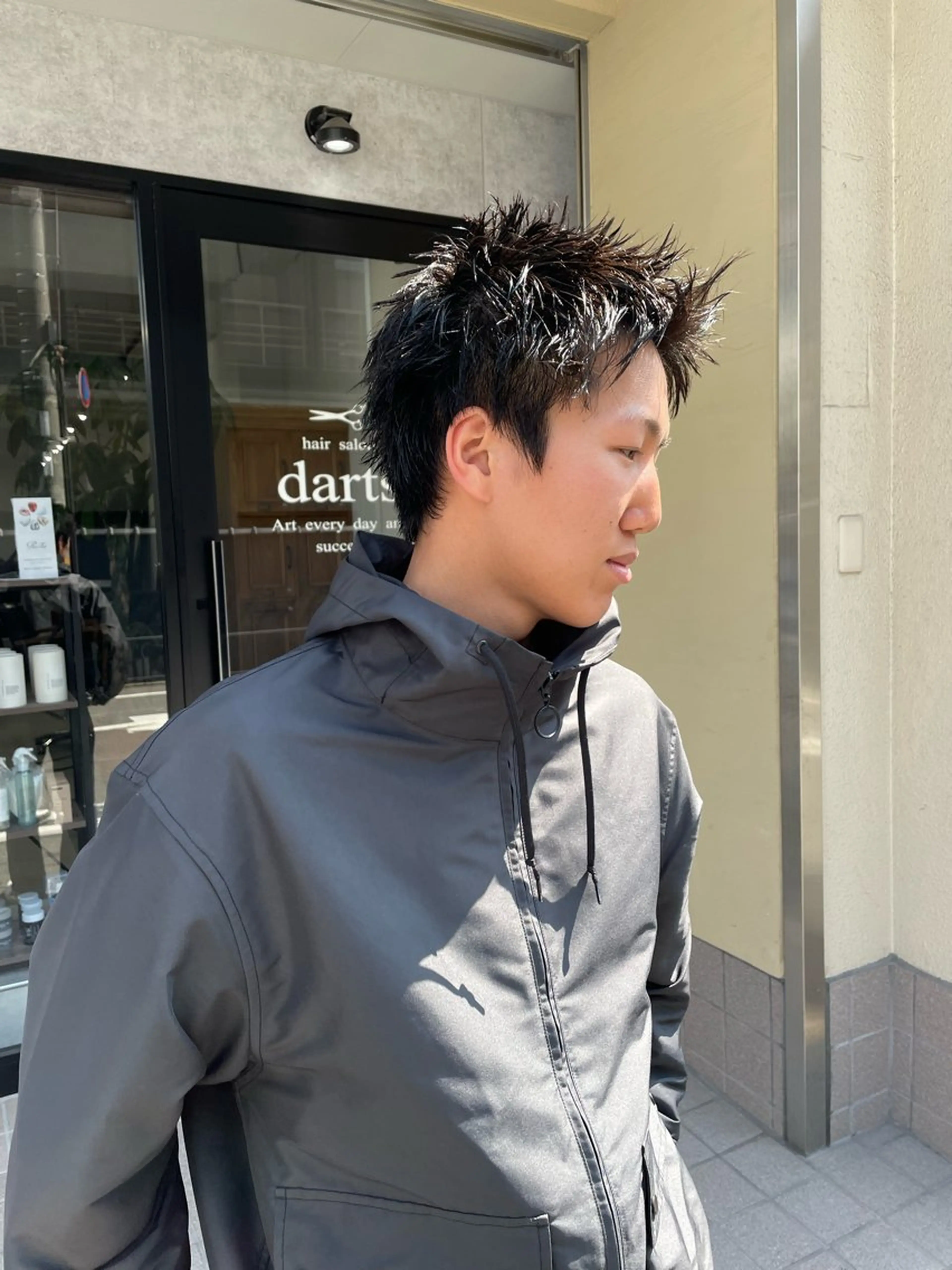 メンズ スパイキーショート カット ヘアカラー トリートメント darts所属・マツダ レンのヘアスタイル
