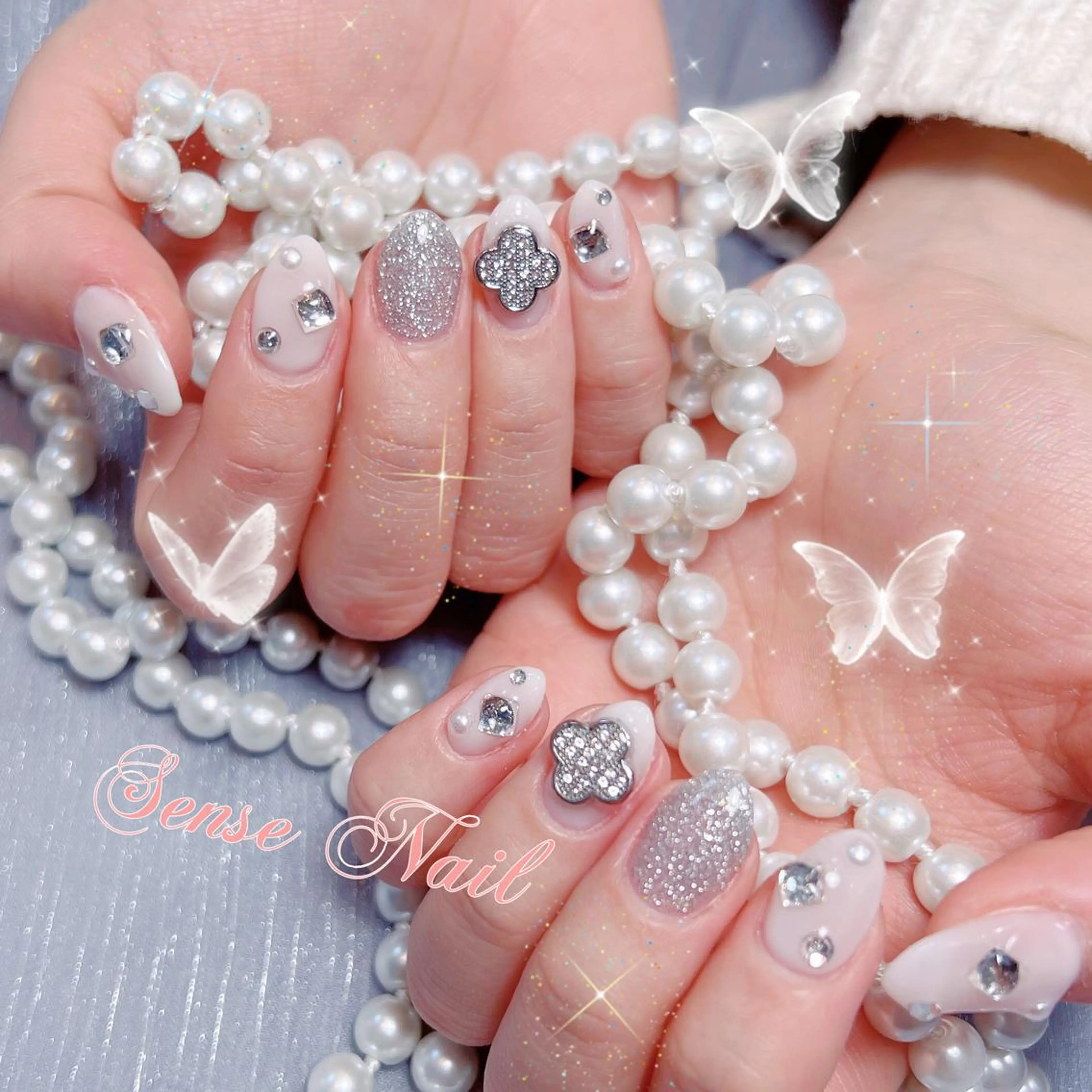 ネイル ハンドネイル ハンドケア Queenie 🦋のネイルデザイン