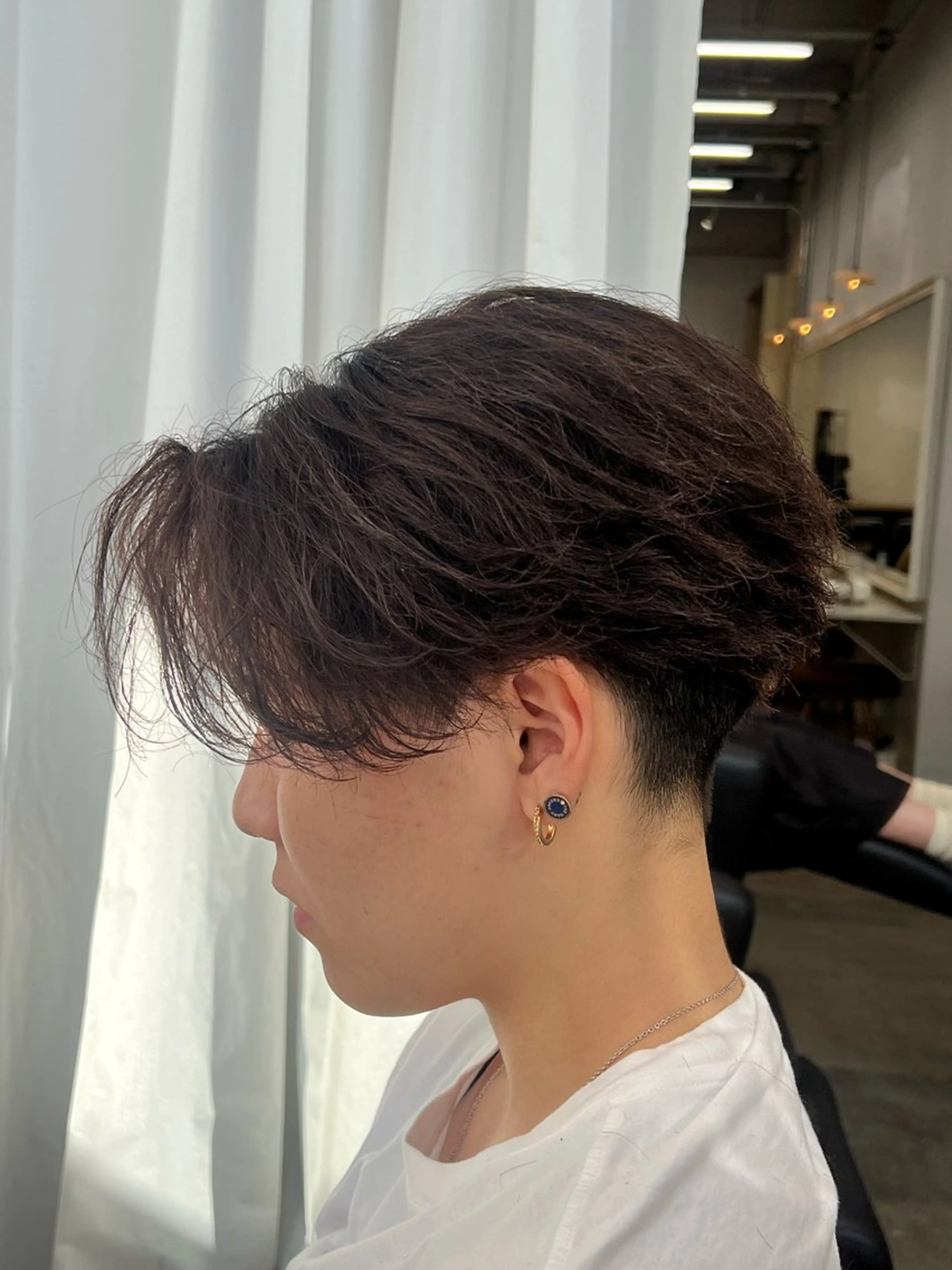 パーマ メンズ センターパート メンズパーマ ニュアンスパーマ 湖城 恵吾のヘアスタイル