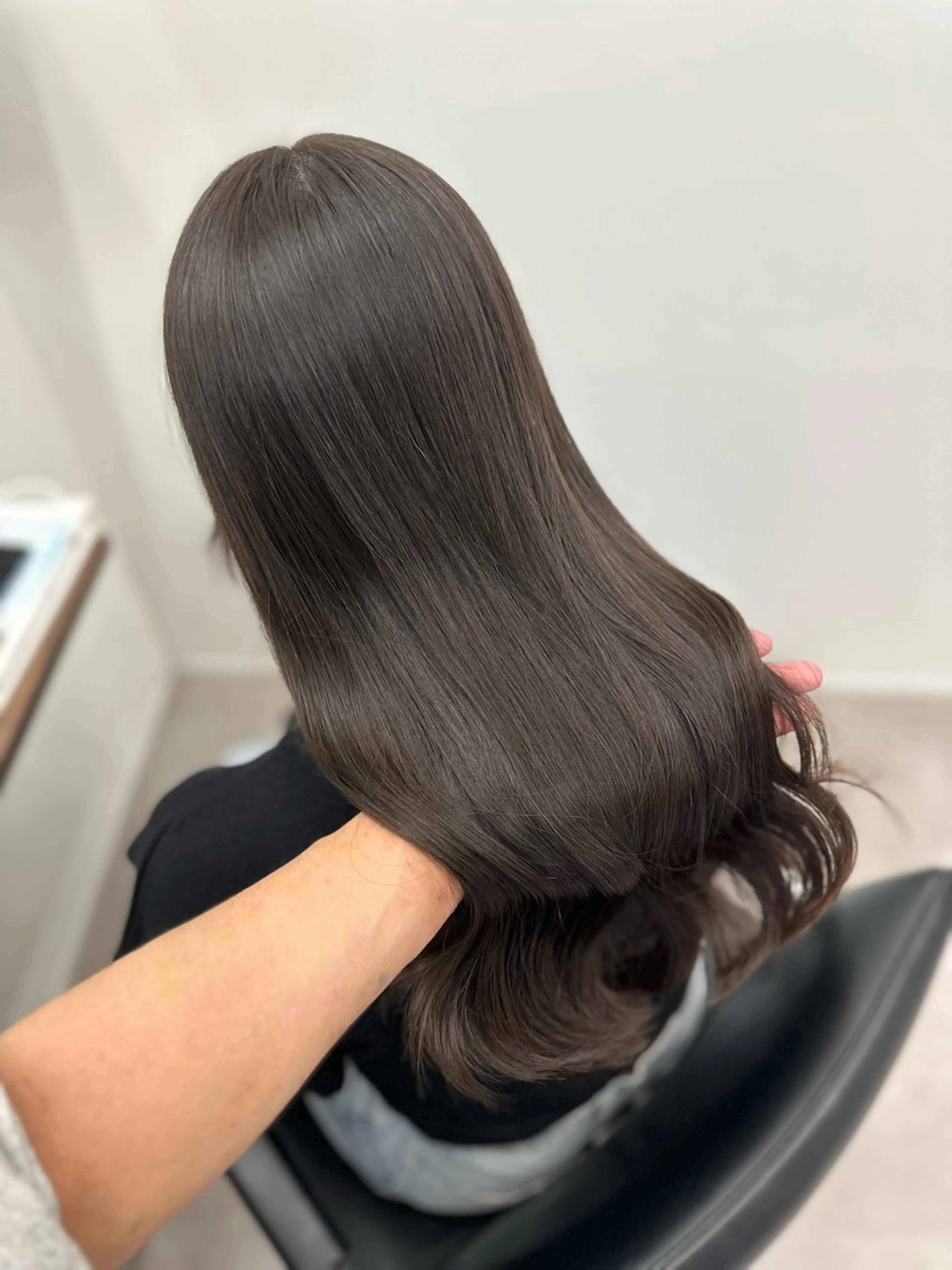 カラー unique 松原吹季のヘアスタイル