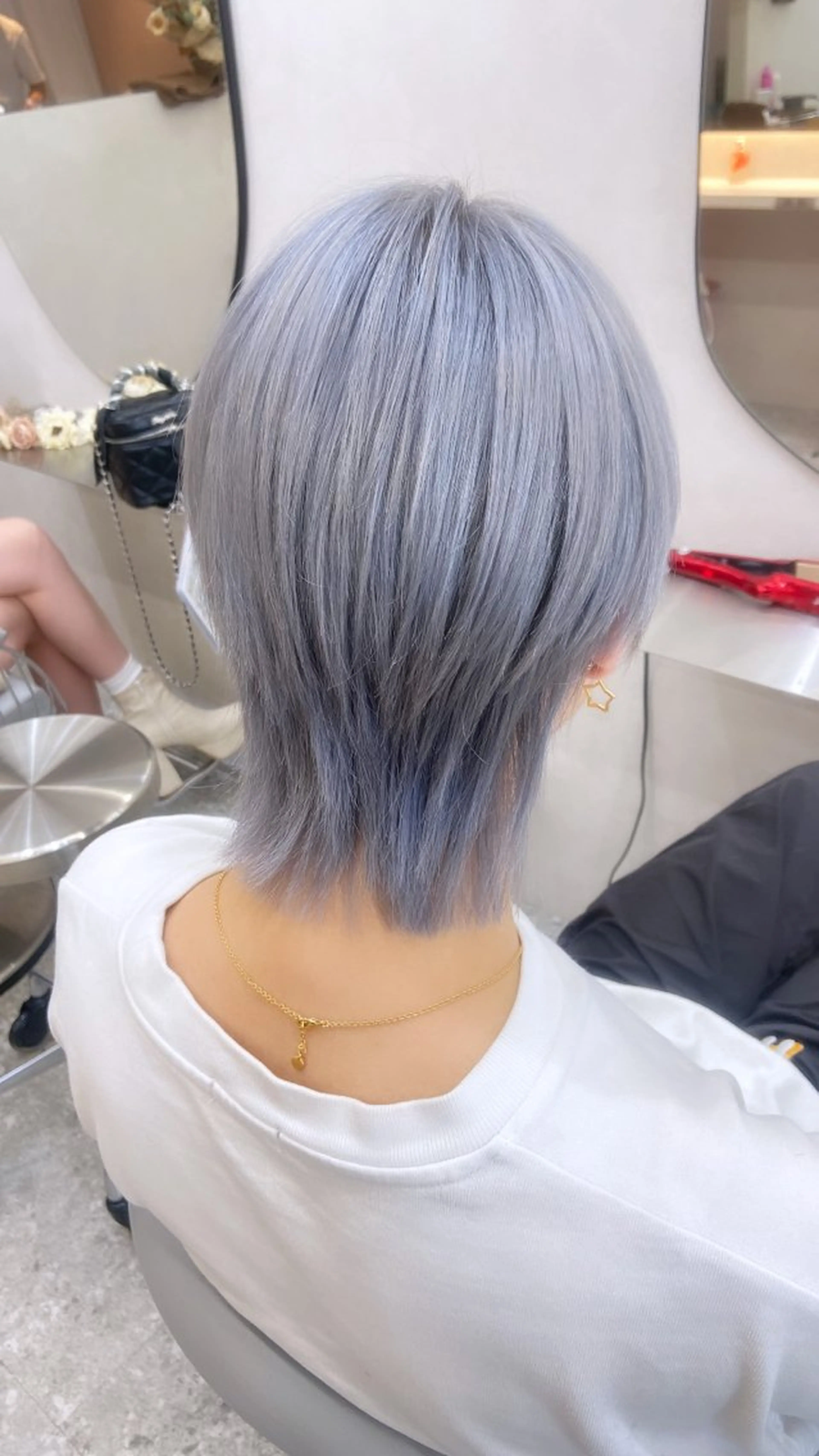 ショート カラー ブリーチ ケアブリーチ ダブルカラー ハイトーンカラー シルバー カット ヘアカラー トリートメント 新宿/韓国ヘア 中明度カラー/かやのヘアスタイル