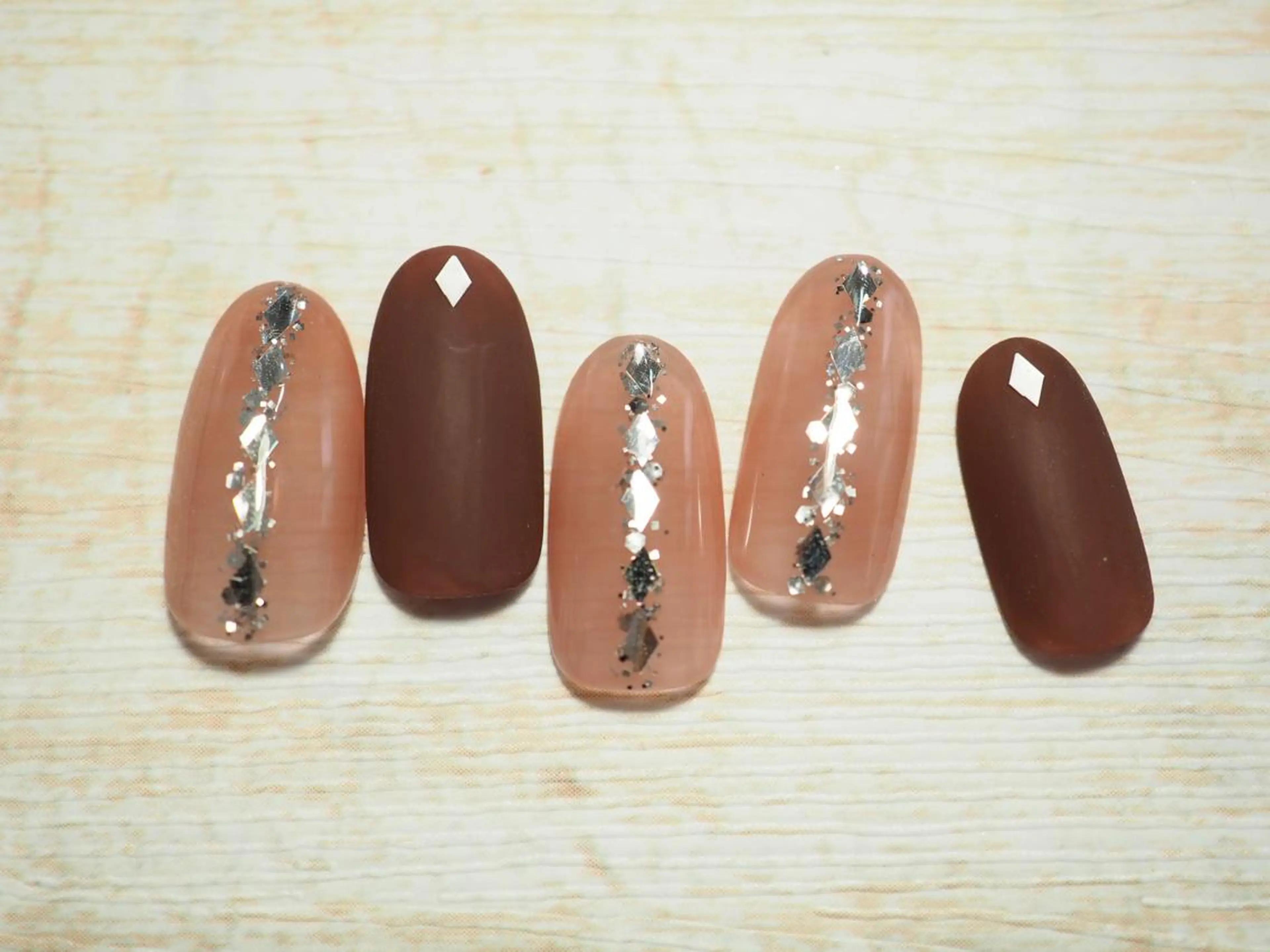 ネイル トップネイリスト Ribbon立川店のネイルデザイン