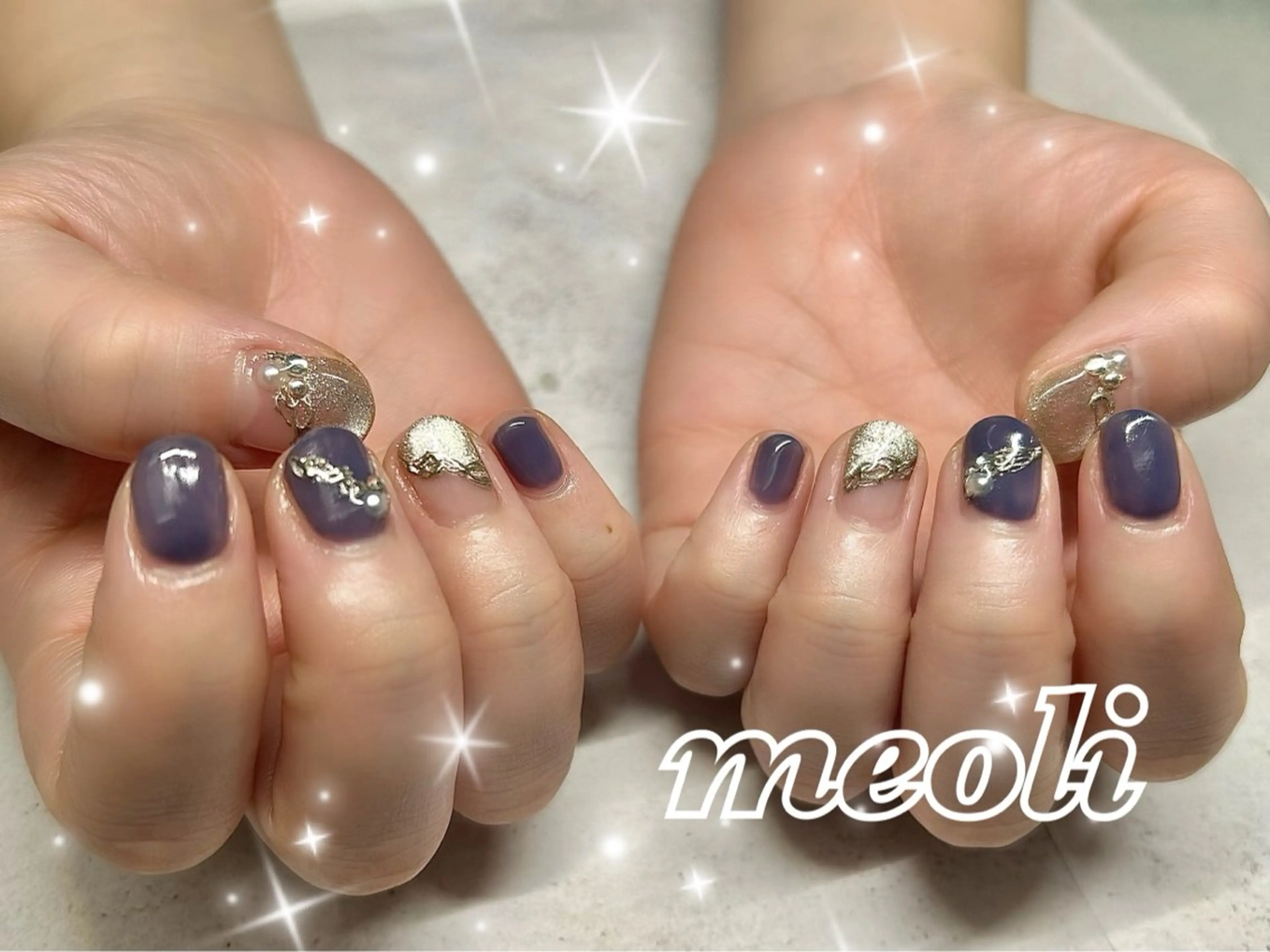 ネイル アートネイル ブルー マグネットネイル ミラーネイル ワンカラーネイル ハンドネイル nail salon meoli　アヤのネイルデザイン