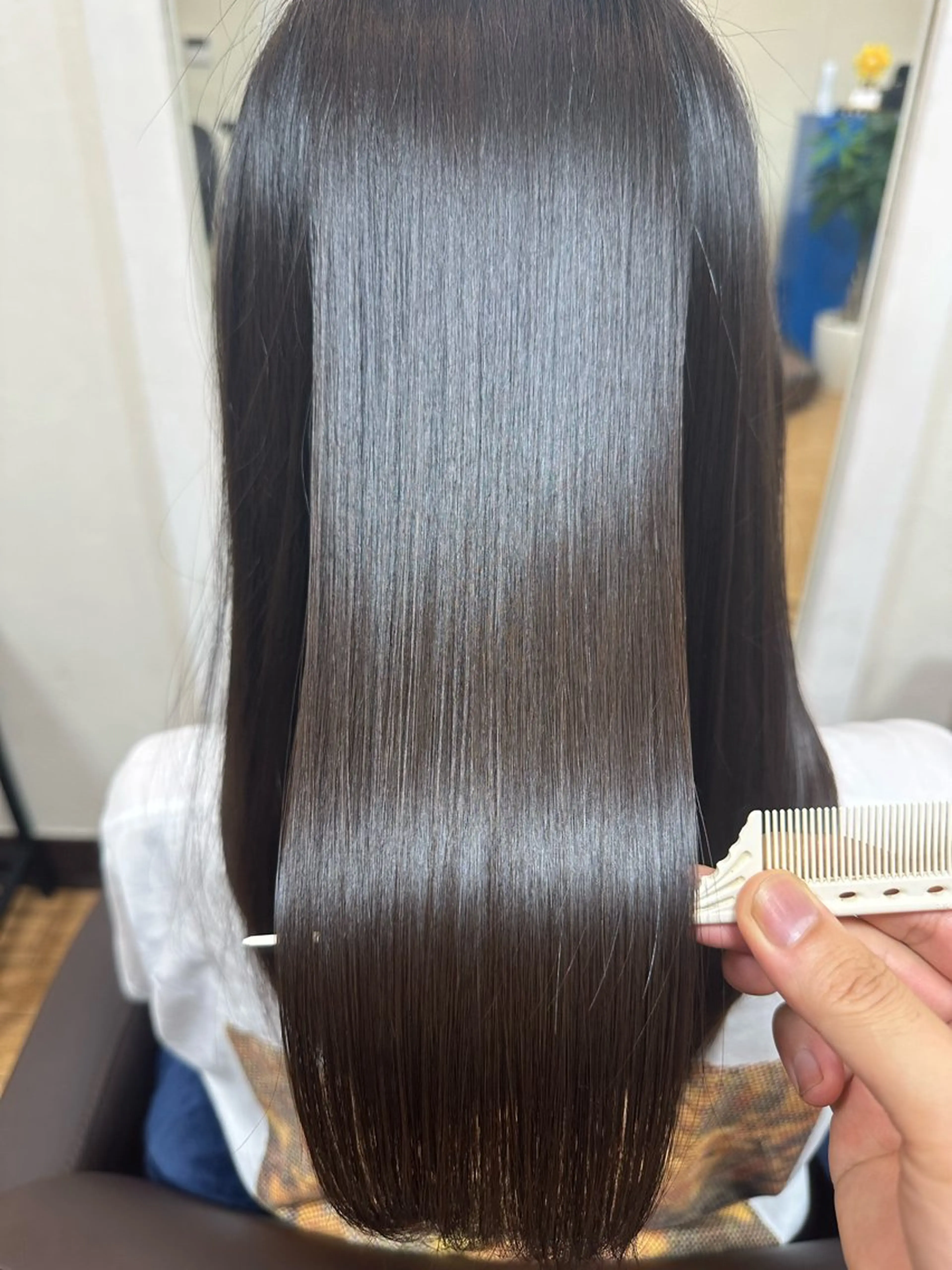 【✨艶髪✨】カット+質感再生トリートメント🎈の写真