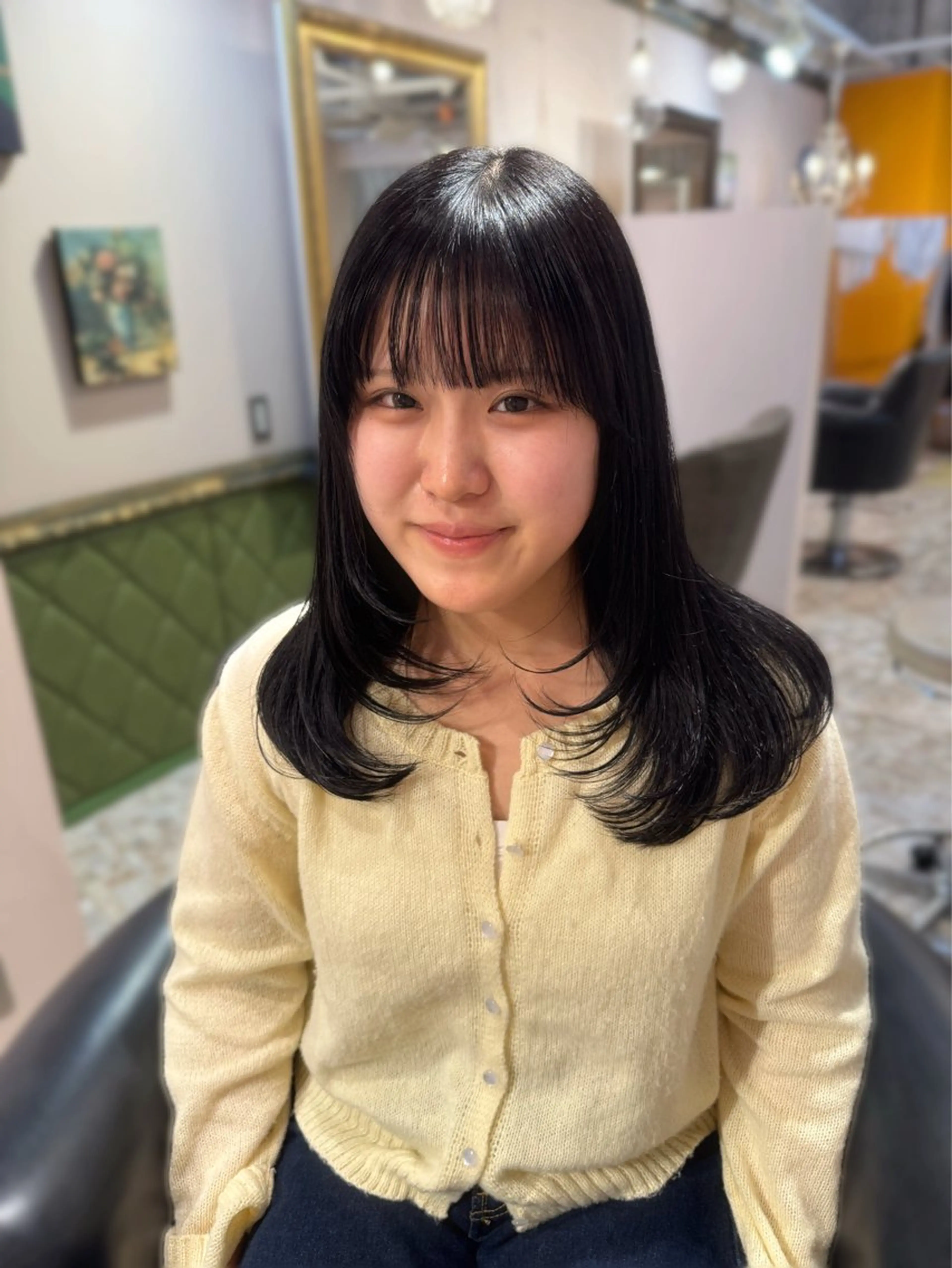 セミロング 顔まわりレイヤー レイヤーカット haruna🐈🎀 / Lita 4Fのヘアスタイル