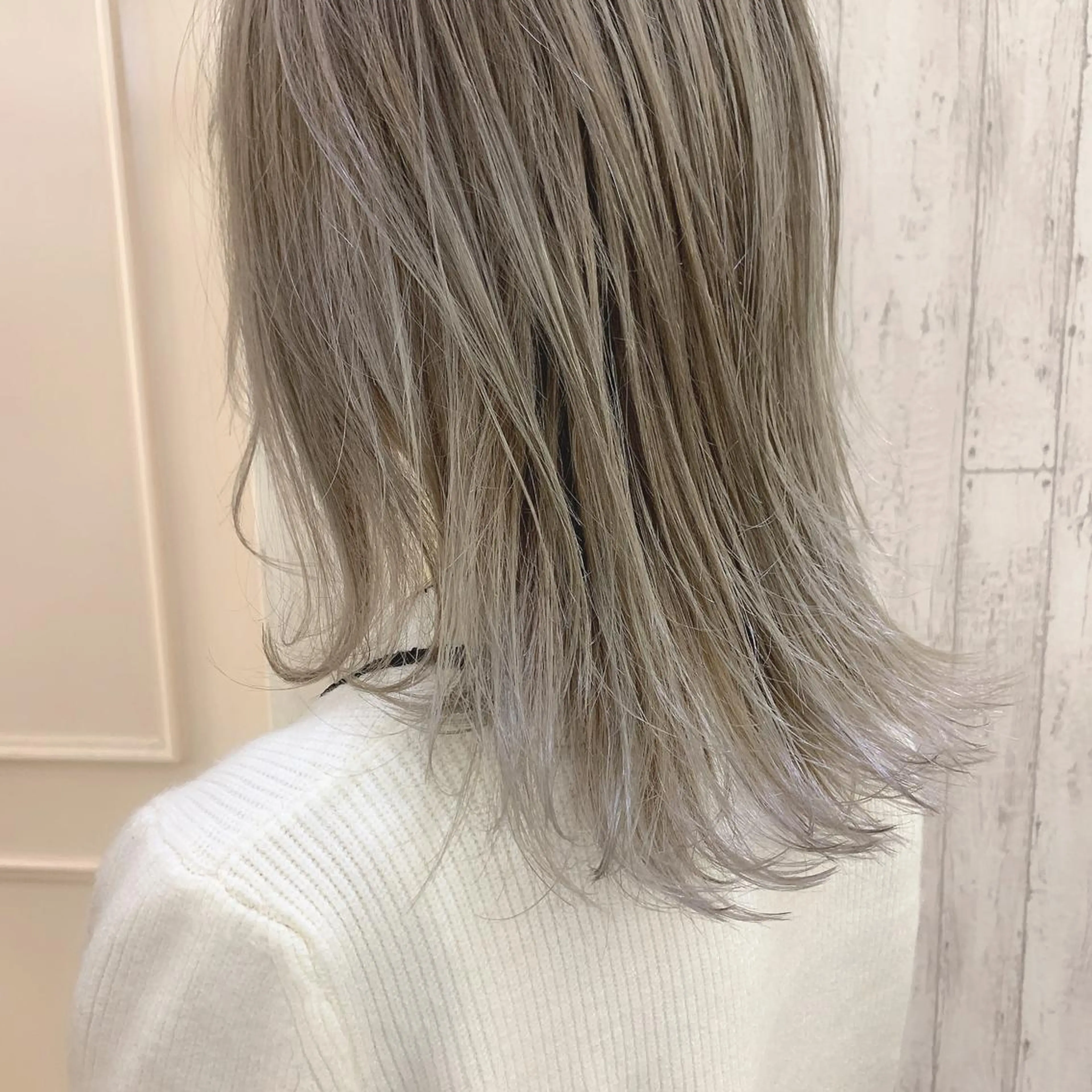 カラー ブリーチ グレージュ 本町/新町/心斎橋 透明感カラーSANCのヘアスタイル