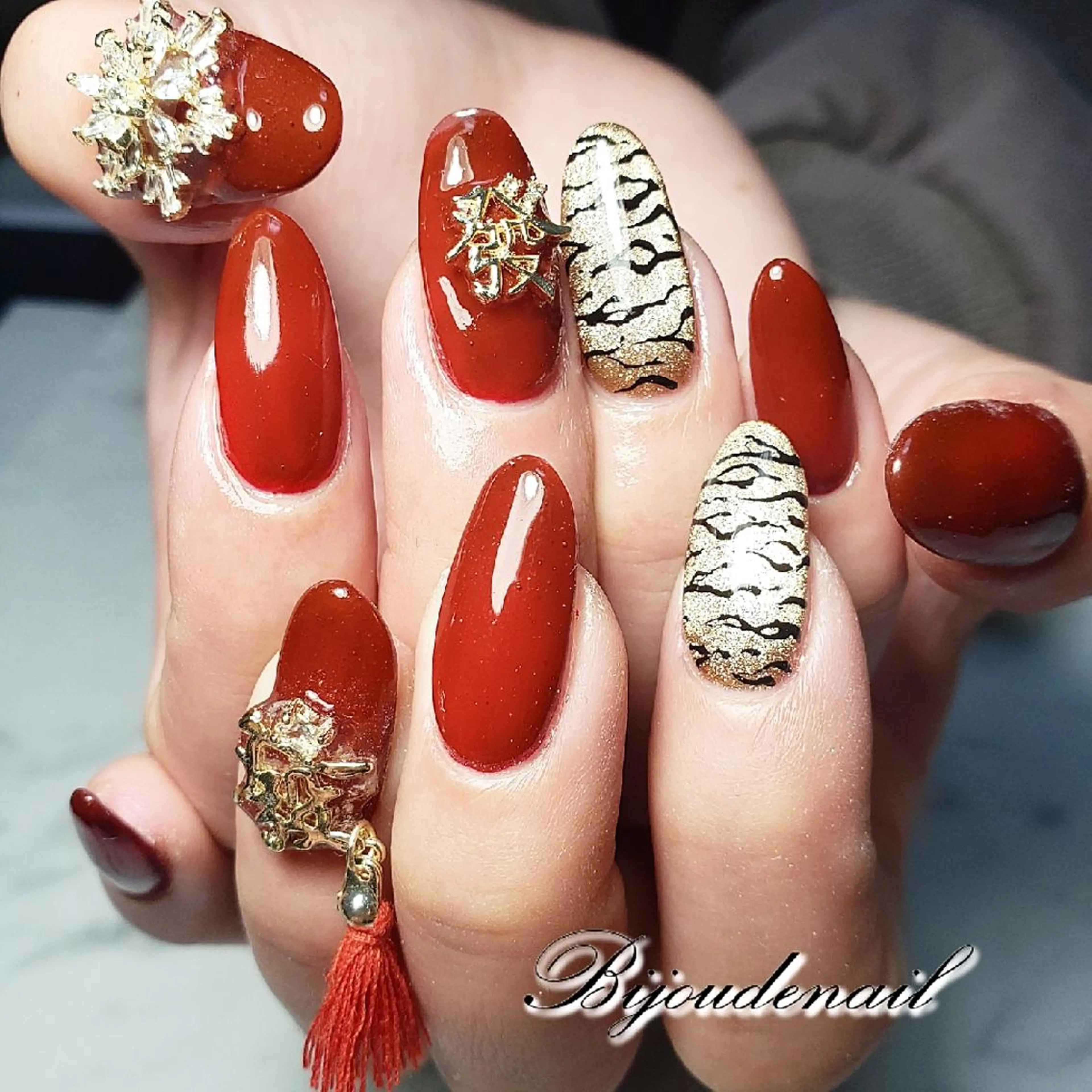 ネイル 持ち込み ビジュード ネイルのネイルデザイン