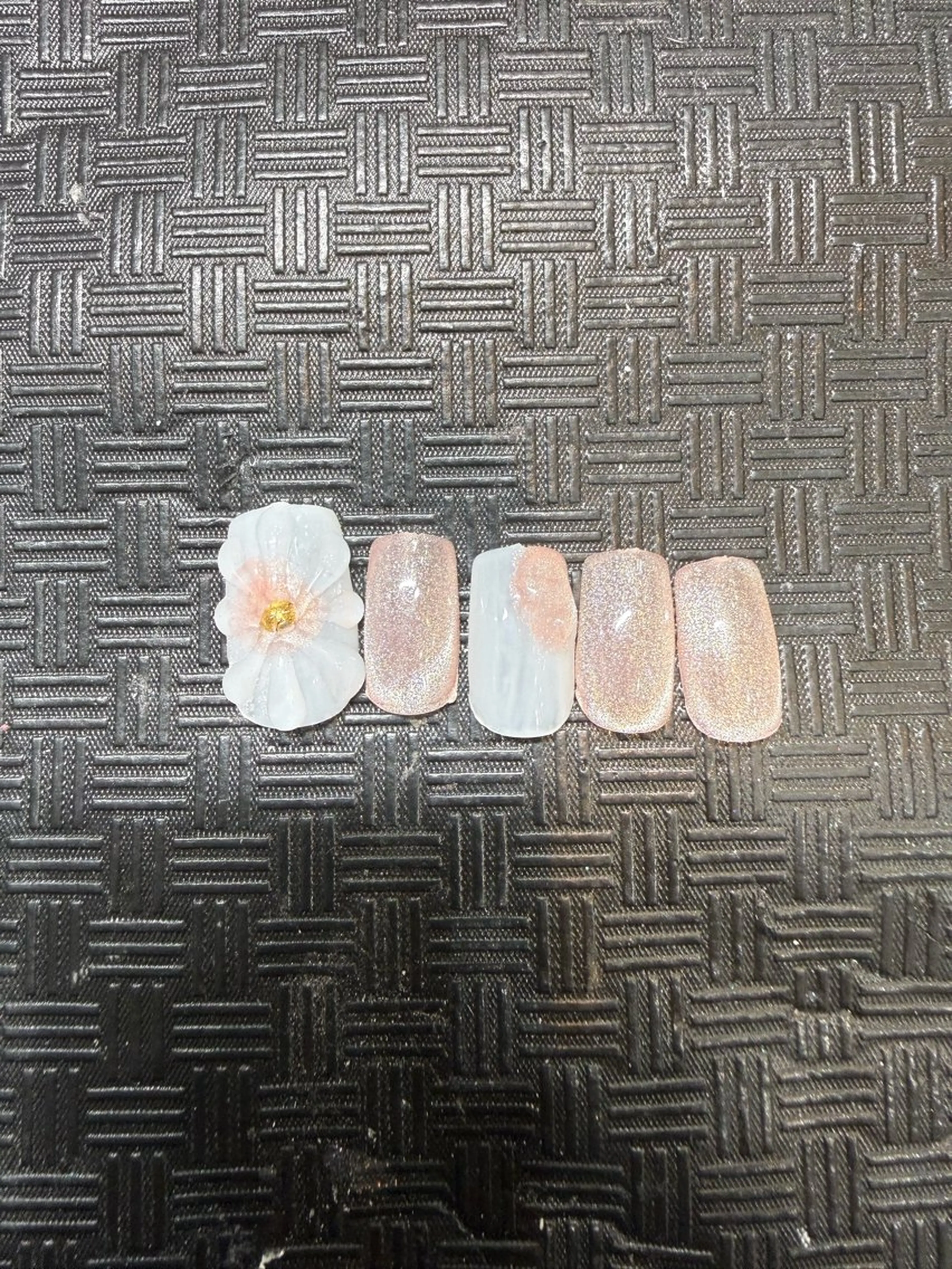 ネイル アートネイル マグネットネイル 春ネイル ハンドネイル 三宮 真琴のネイルデザイン