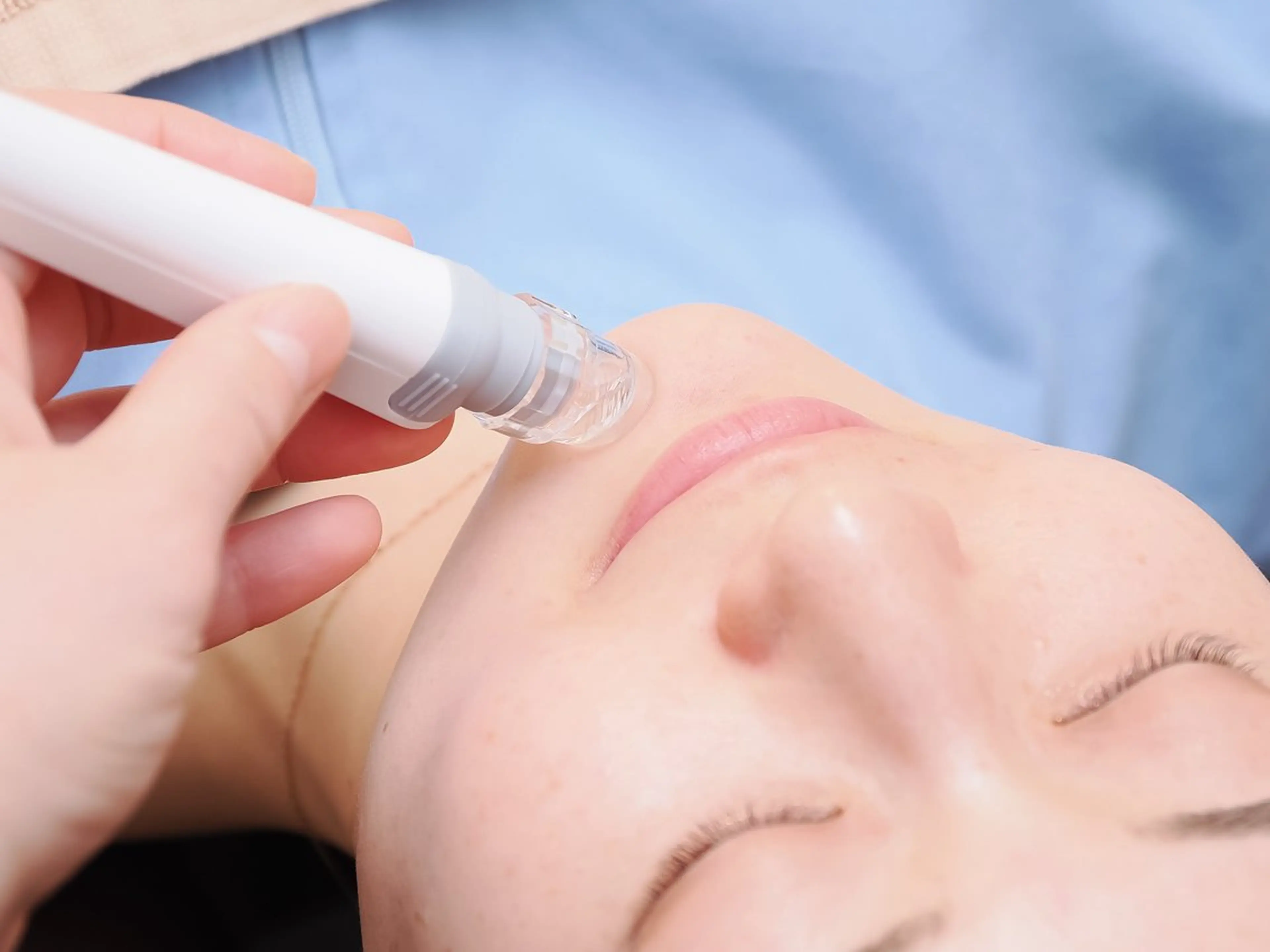 ピーリング×肌質管理 &meのエステ・リラクイメージ