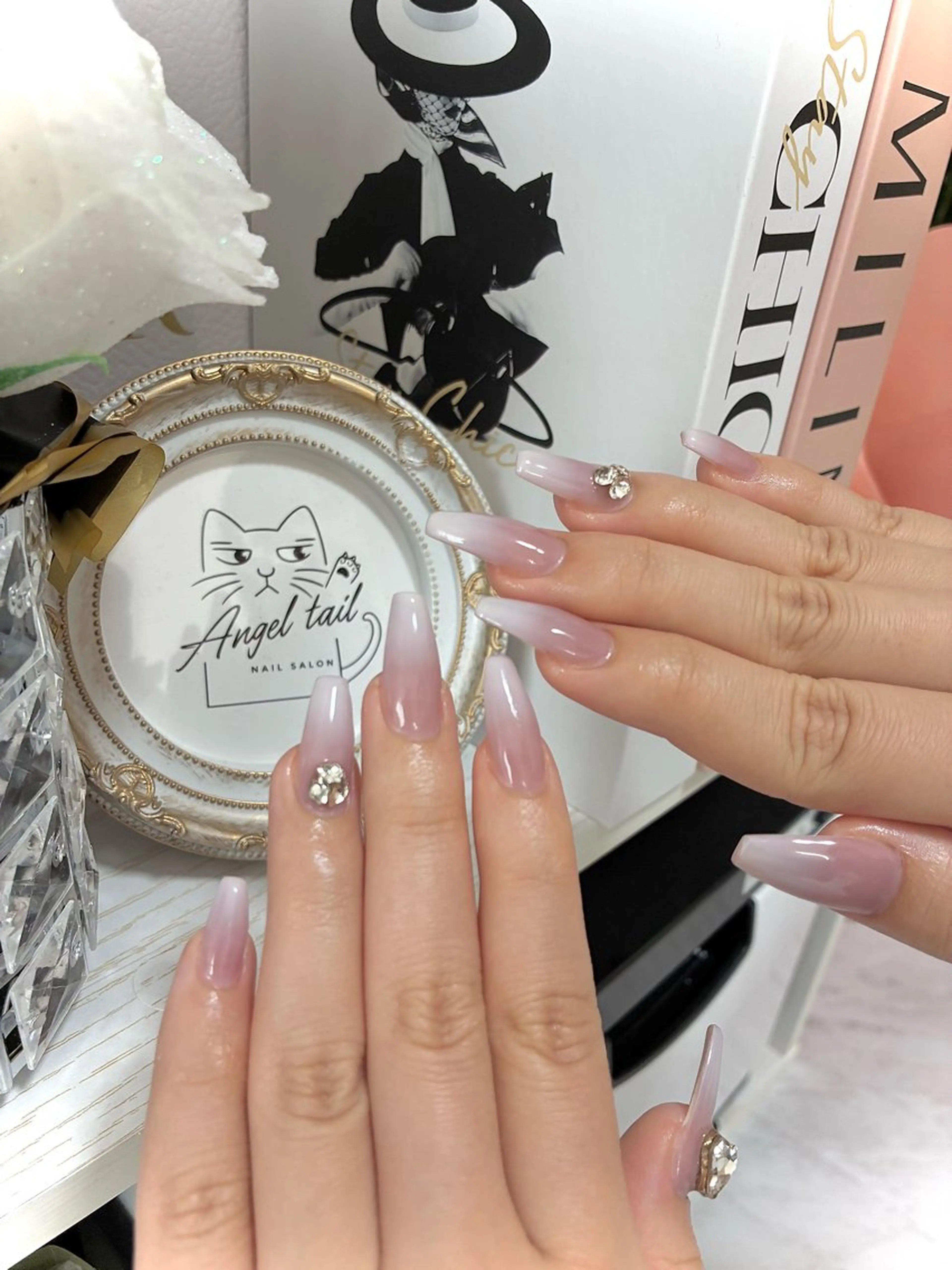 ネイル ハンドネイル Angel tailのネイルデザイン