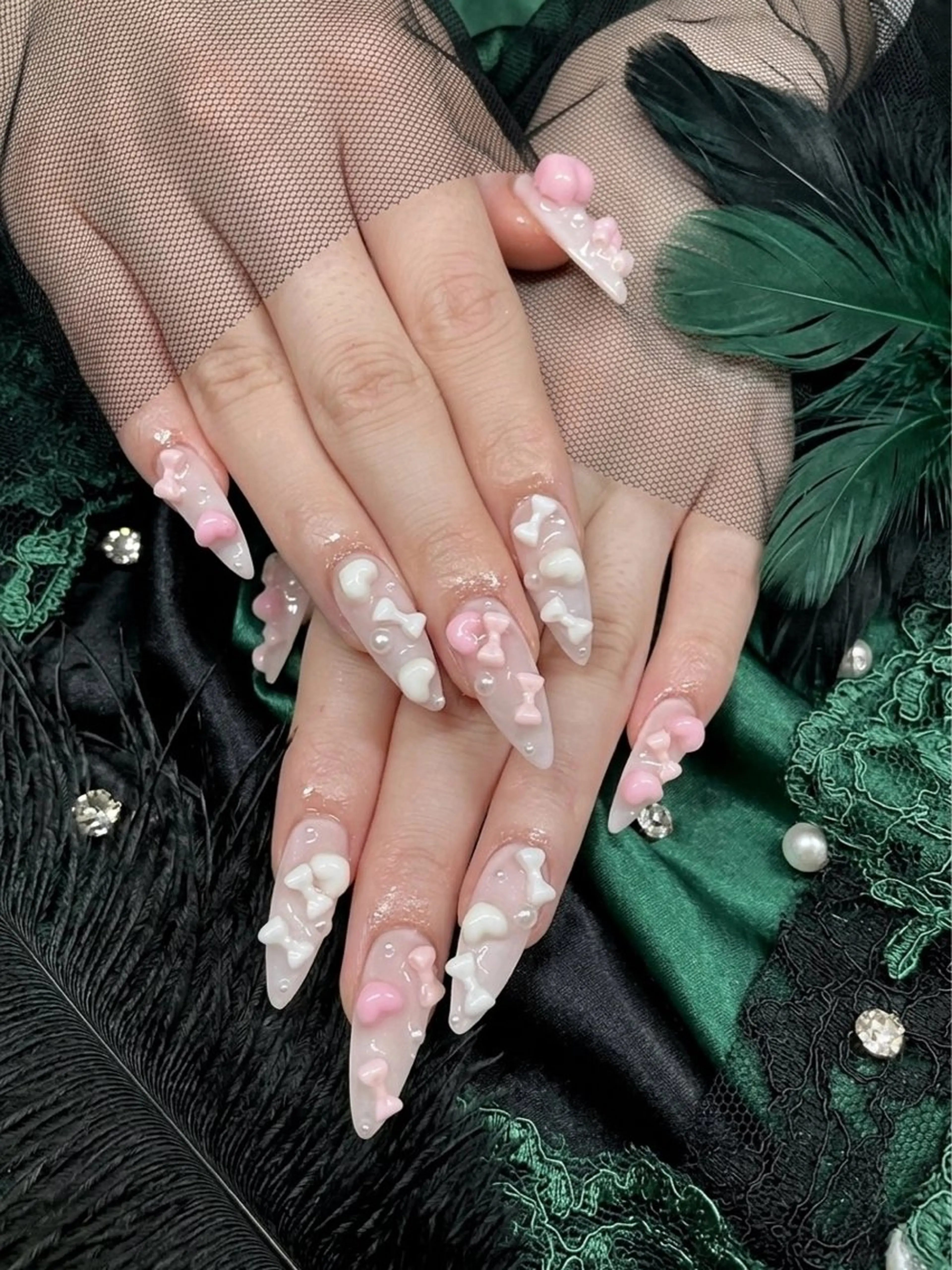 ネイル ガーリー ハート キラキラネイル ピンク リボン ハンドネイル TUNEHA堂 (チュネハドウ)のネイルデザイン