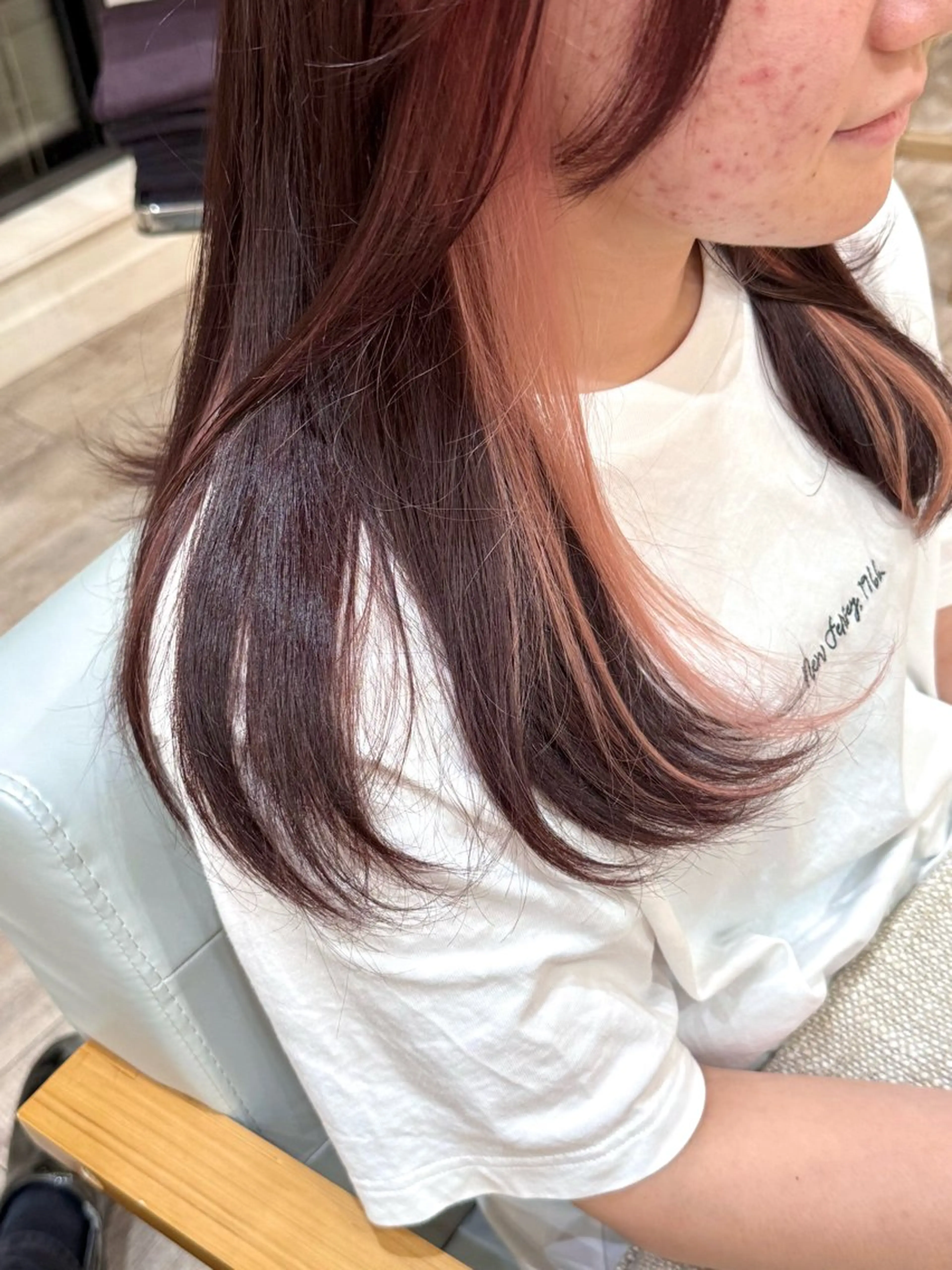 セミロング ヘアカラー クロギ リョウのヘアスタイル