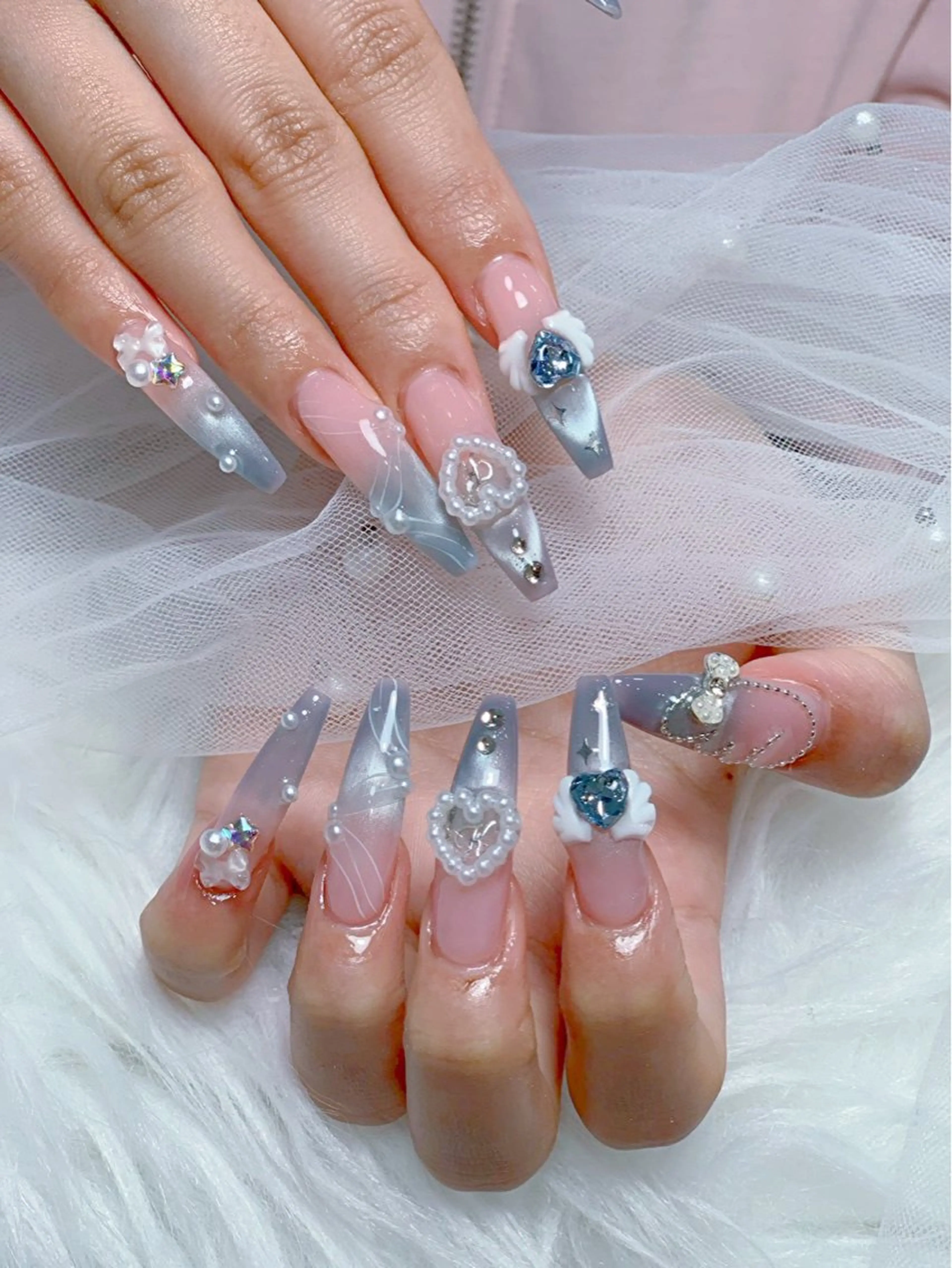 ネイル アートネイル オーロラネイル チークネイル 長さ出し フットネイル ハンドネイル フットネイル ハンドケア Noiranail_ studio川越西口のネイルデザイン