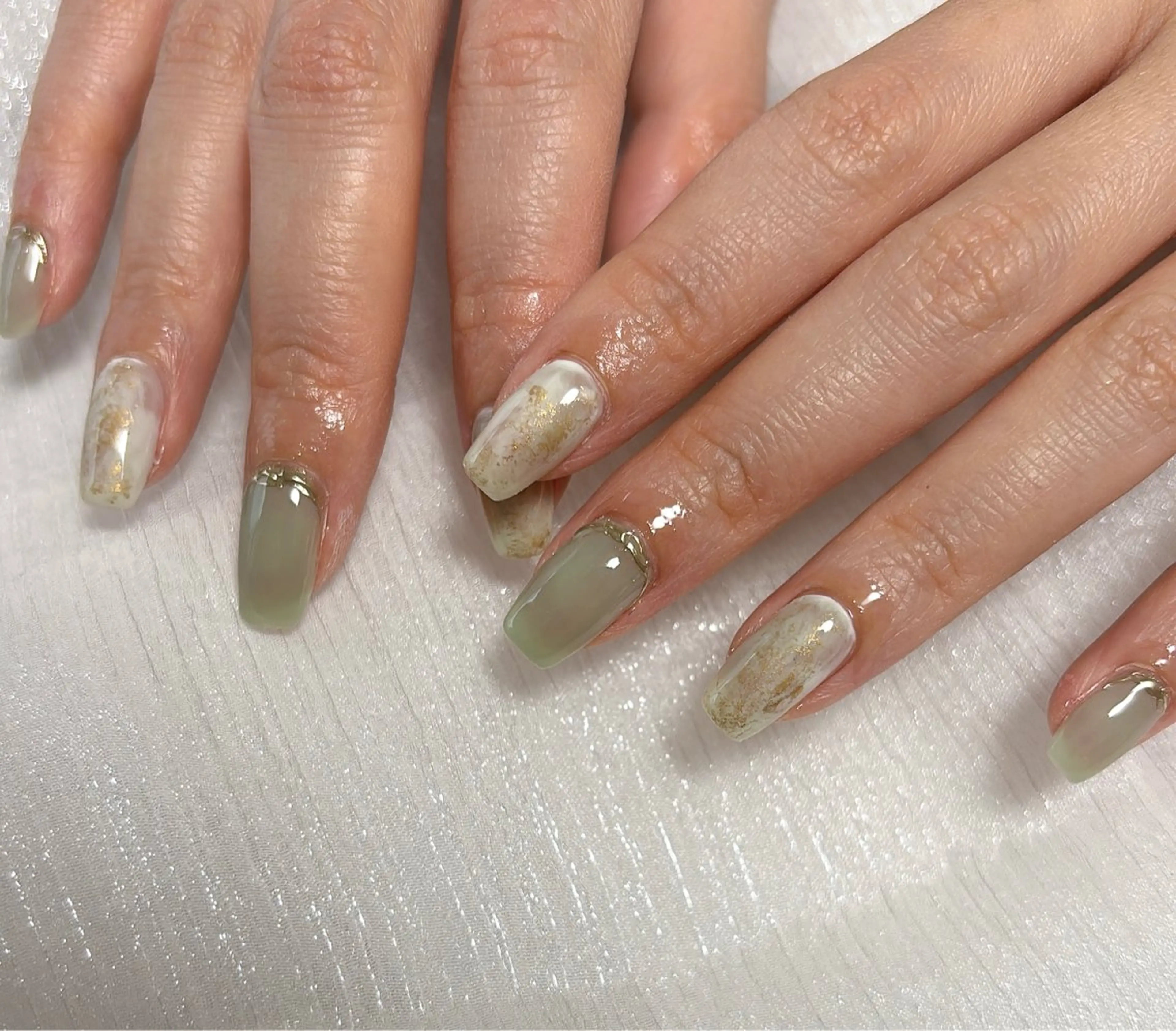 ネイル フットネイル ジェルネイル ニュアンスネイル パラジェル 冬ネイル ハンドネイル kiki nail &brow二子玉川の眉毛・アイブロウイメージ