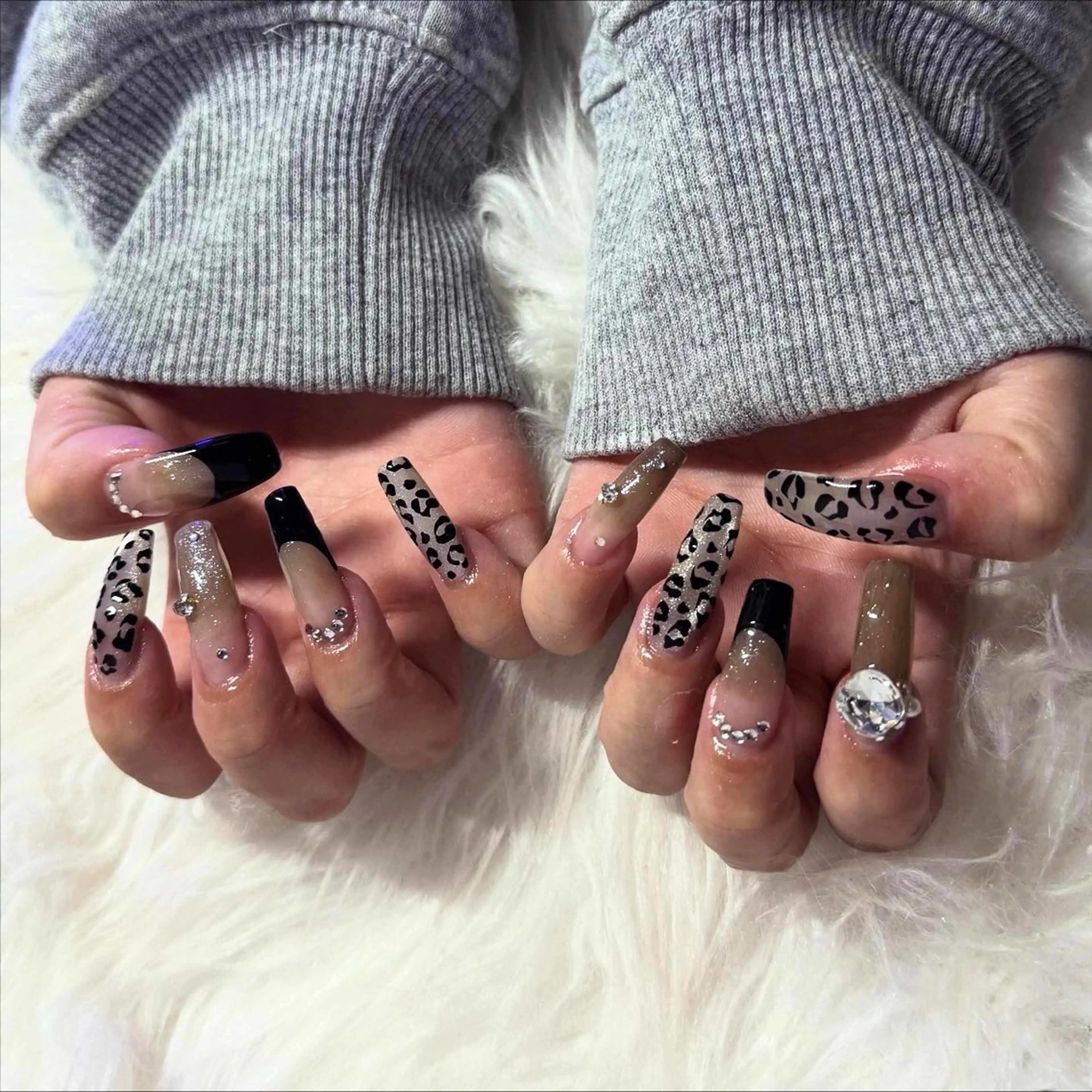 ロング ハンドネイル mao .のネイルデザイン