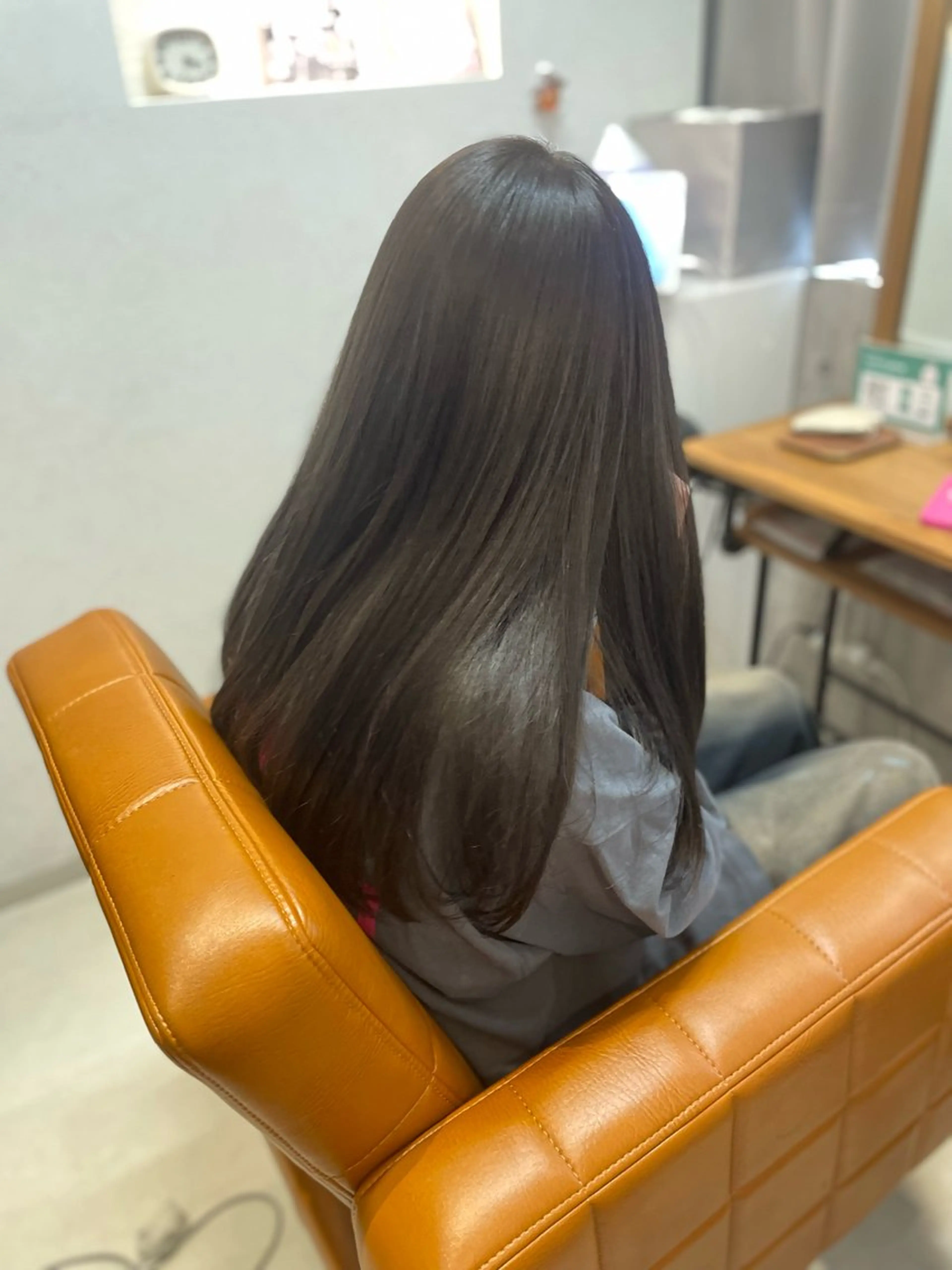 ロング カラー ヘアカラー トリートメント 【完全個室】髪質改善 暖色カラー/山崎唯奈のヘアスタイル