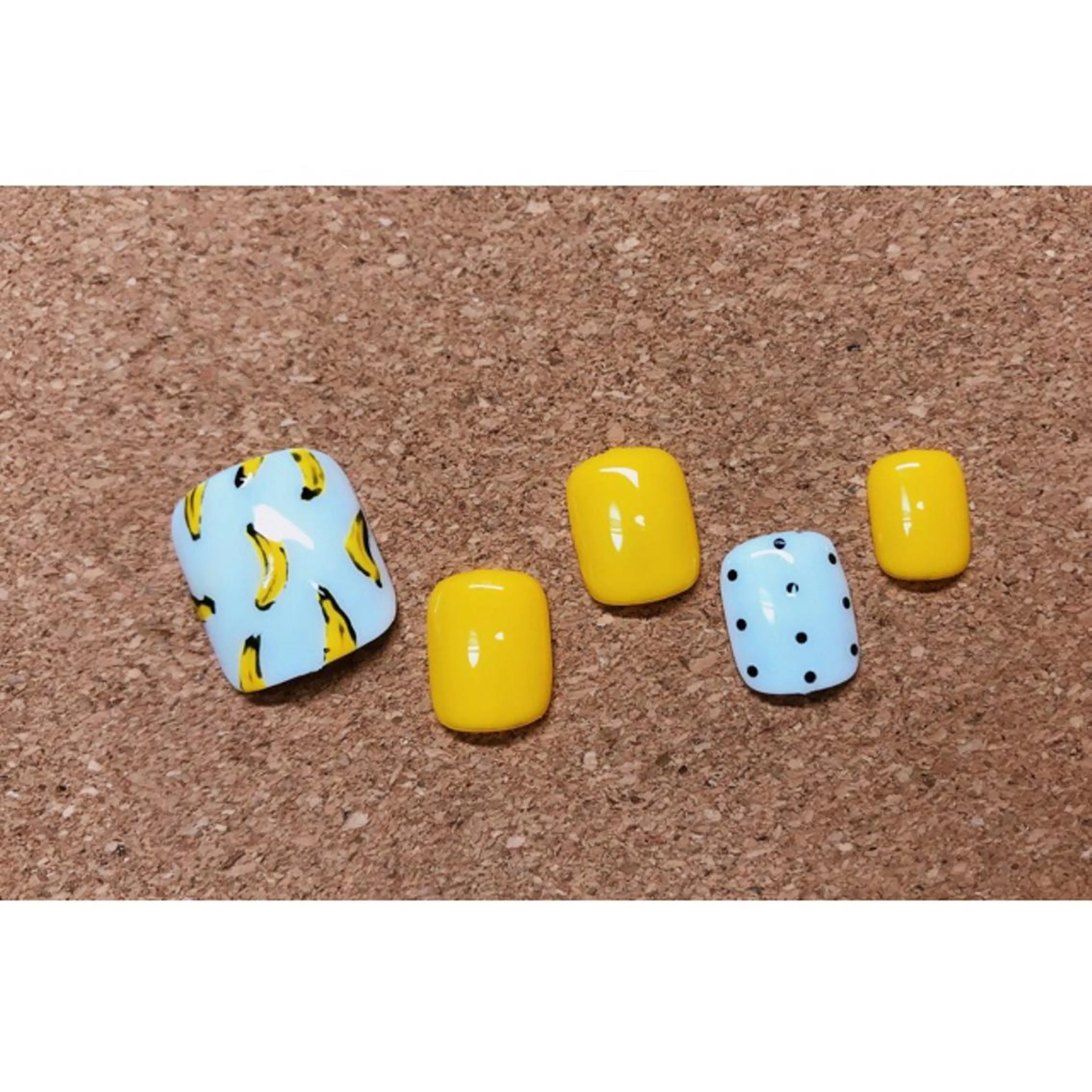 ネイル フットネイル Lavish nailのネイルデザイン