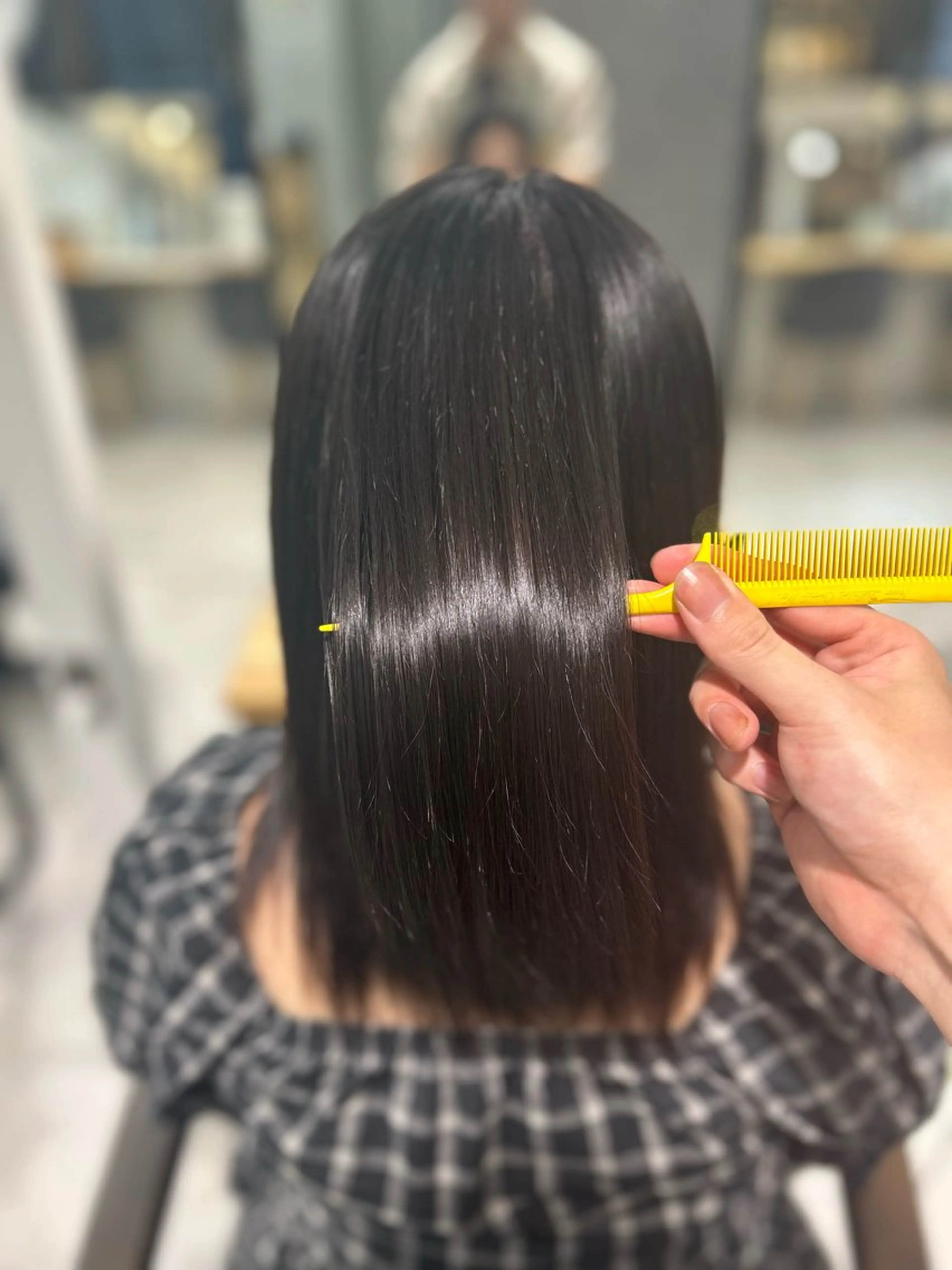 セミロング 縮毛矯正 collet岩崎駿王 /ブリーチ/髪質改善のヘアスタイル