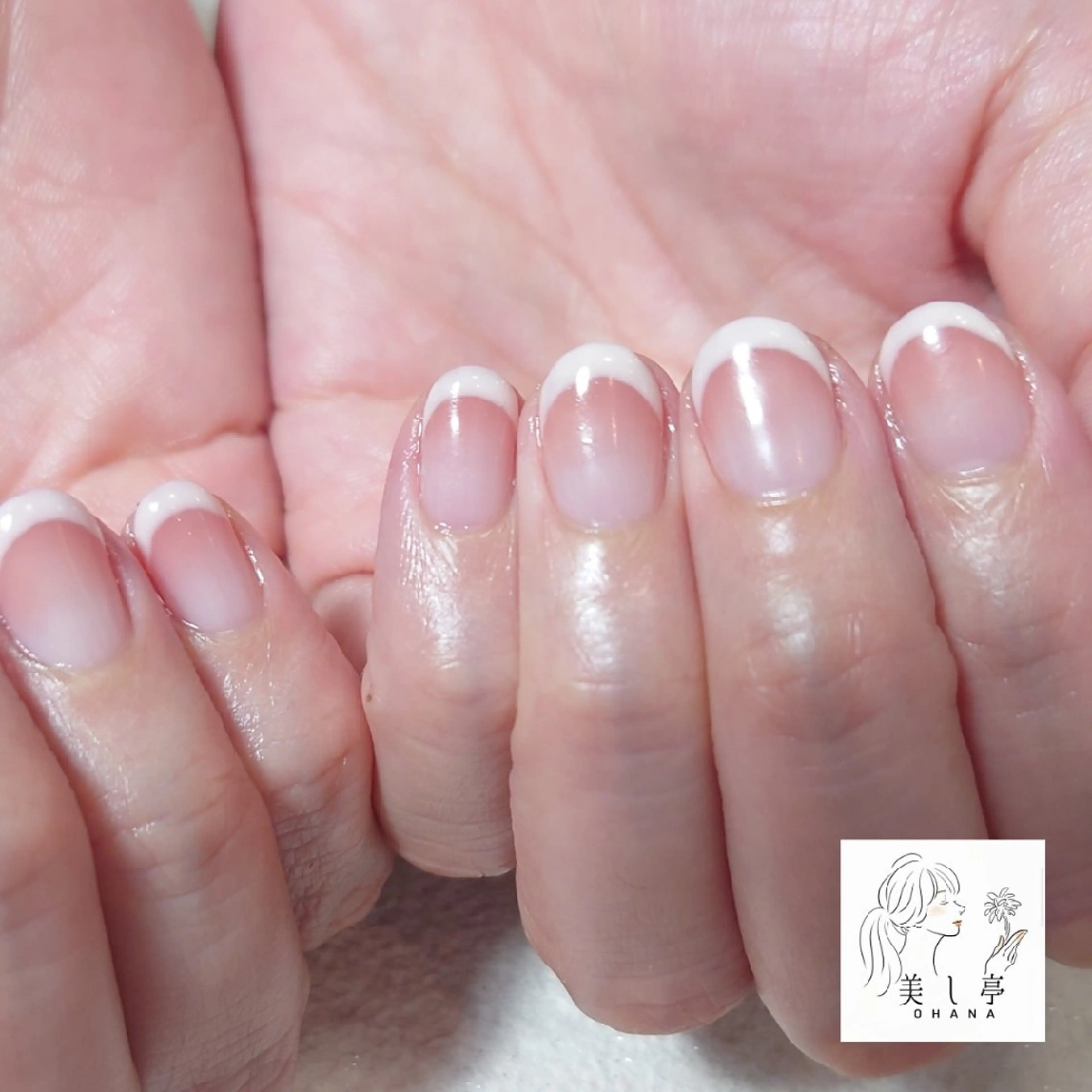 ネイル フレンチネイル グラデーション シンプルネイル 美し亭 OHANAのネイルデザイン