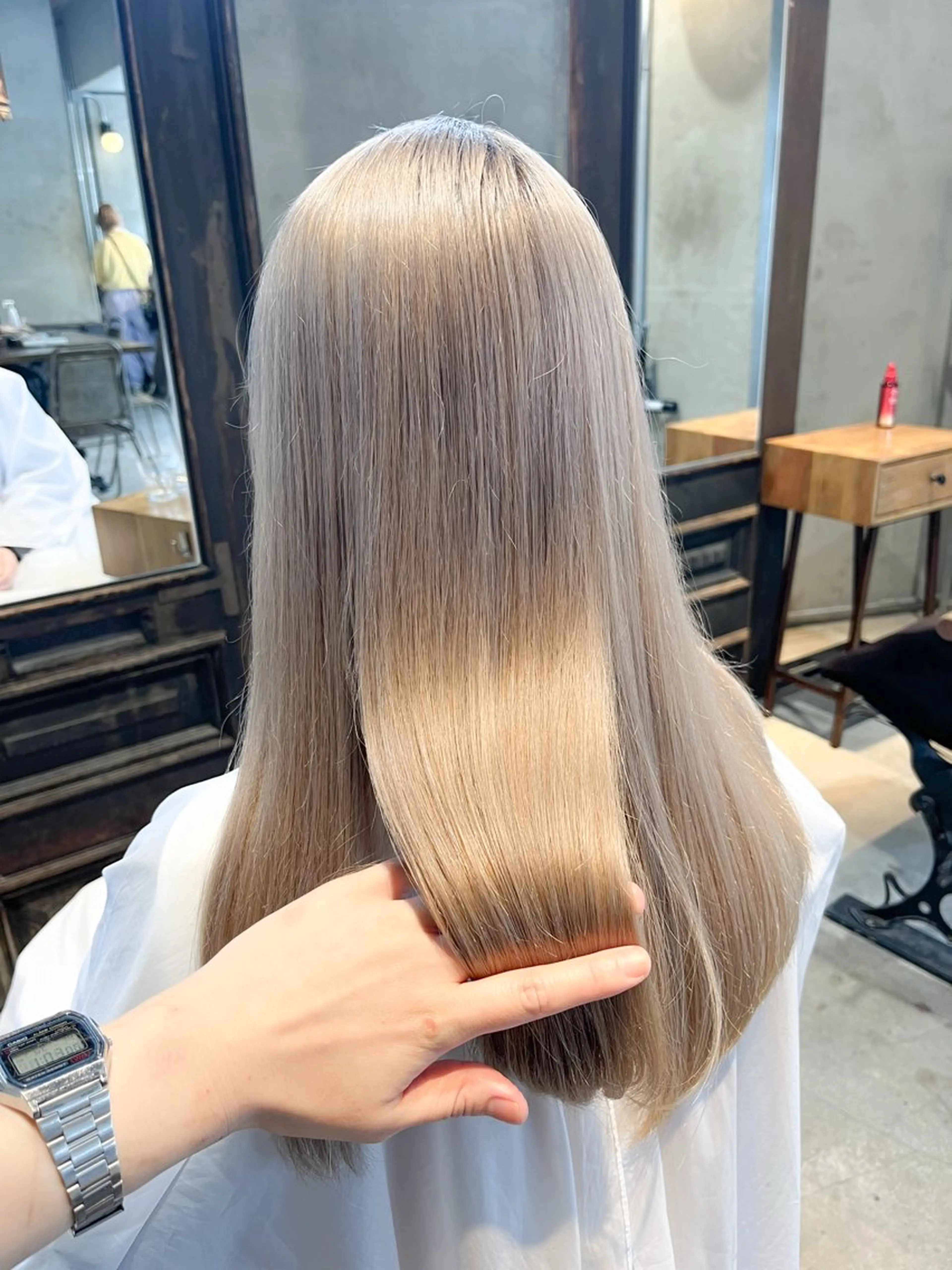 ロング カラー ベージュカラー ブリーチ ブロンド ケアブリーチ ダブルカラー ヘアカラー トリートメント ヘアセット 似合わせベージュ 🍯ayumi🍯のヘアスタイル
