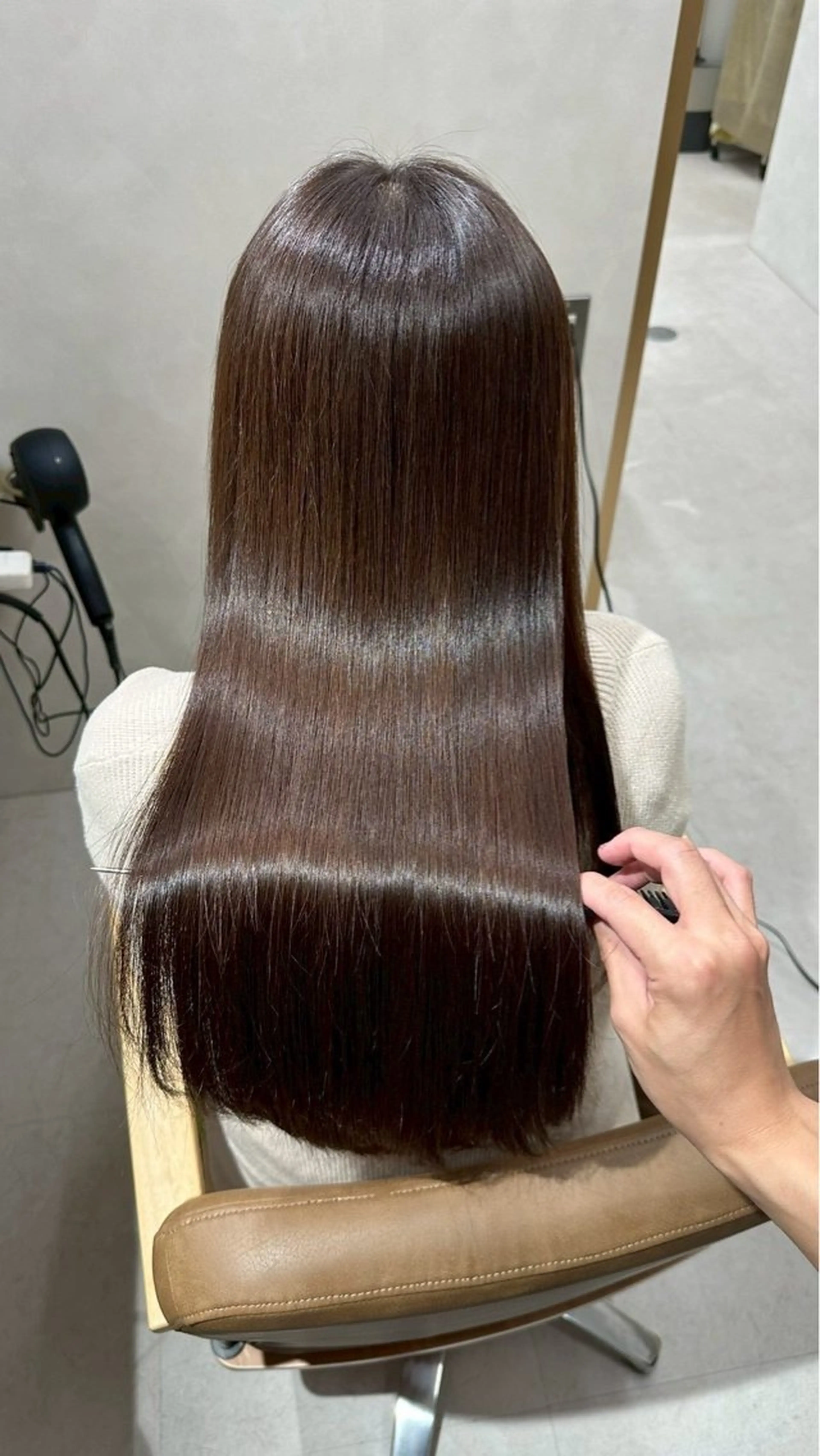ロング SLASHスラッシュ 菅野あかねのヘアスタイル