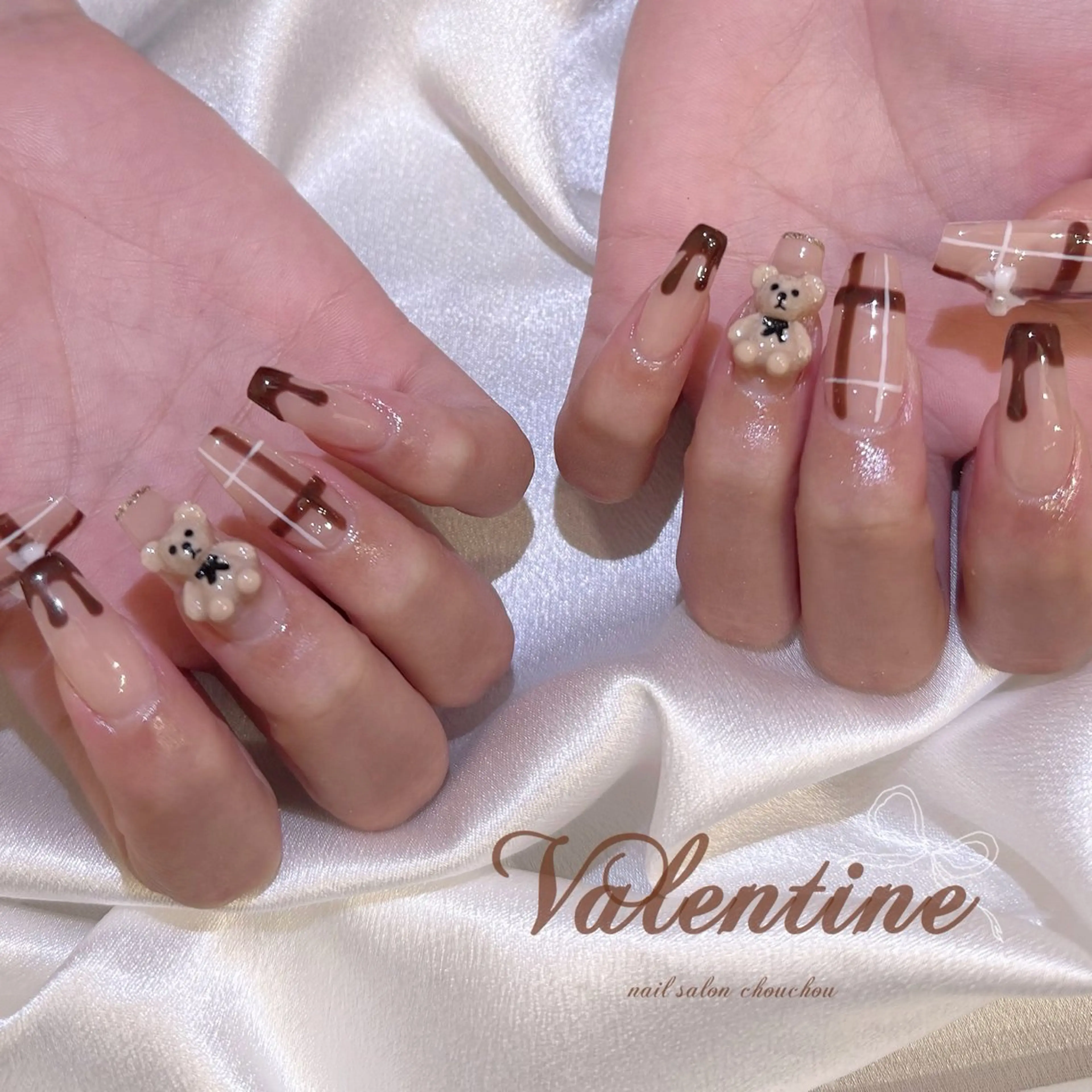 ネイル シュシュ 🎀 girly nailのネイルデザイン