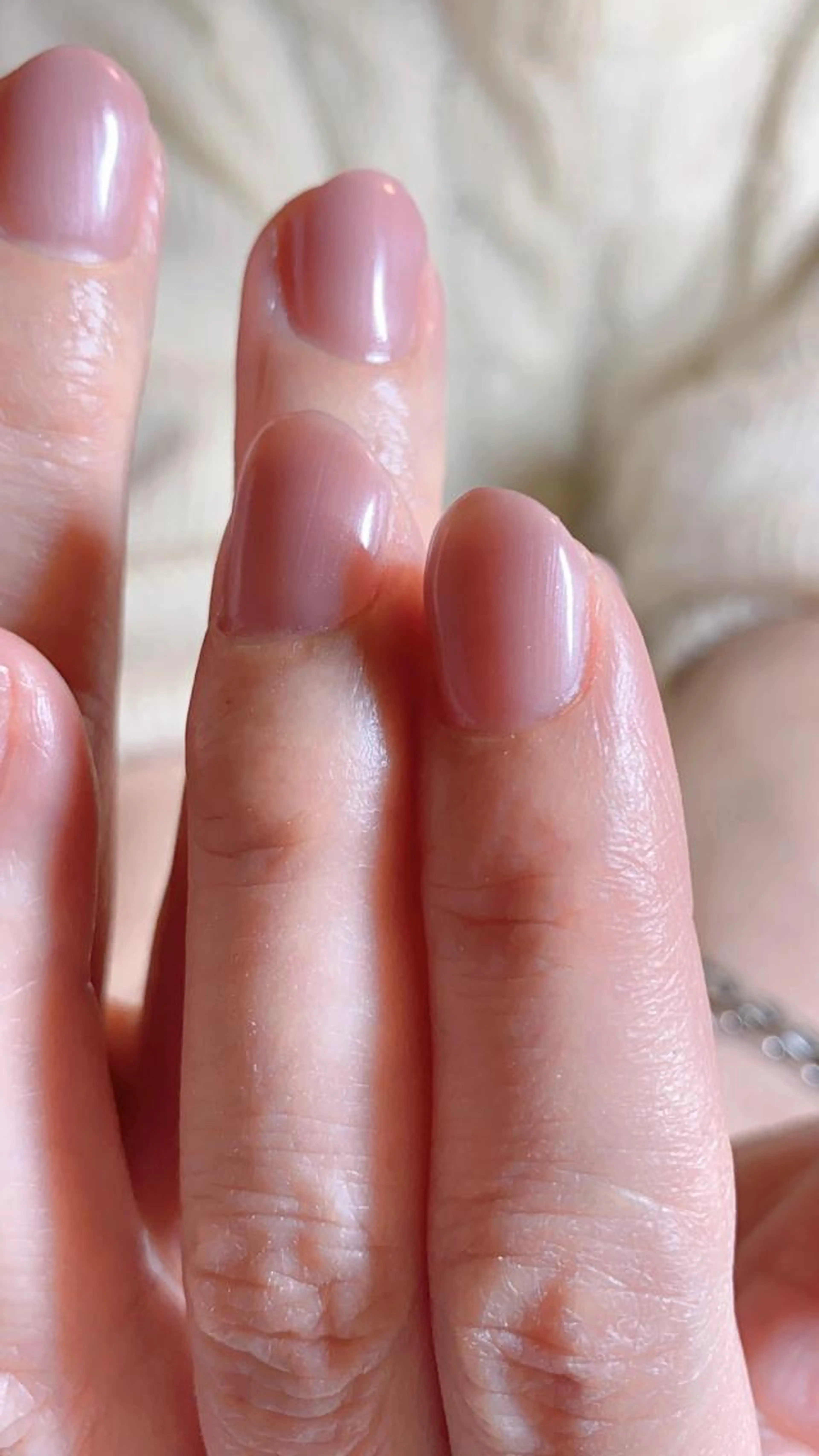 スーパーハンドケア✨爪の形の整え。甘皮の処理。指サイドの固くなった角質も除去。の写真